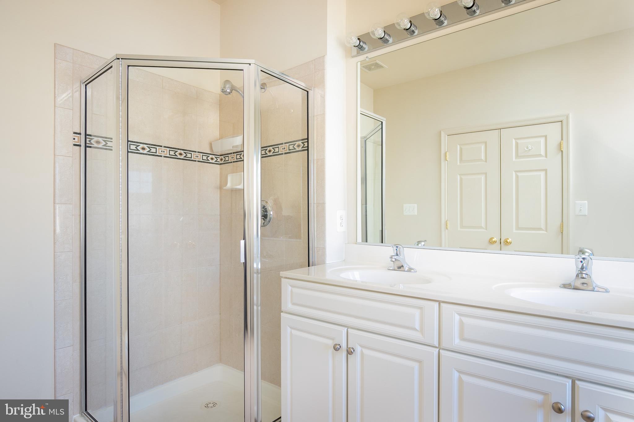 RETREAT AT FAIRWOOD TOWN - Residential