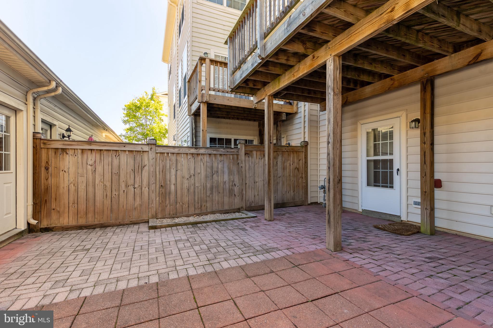 RETREAT AT FAIRWOOD TOWN - Residential