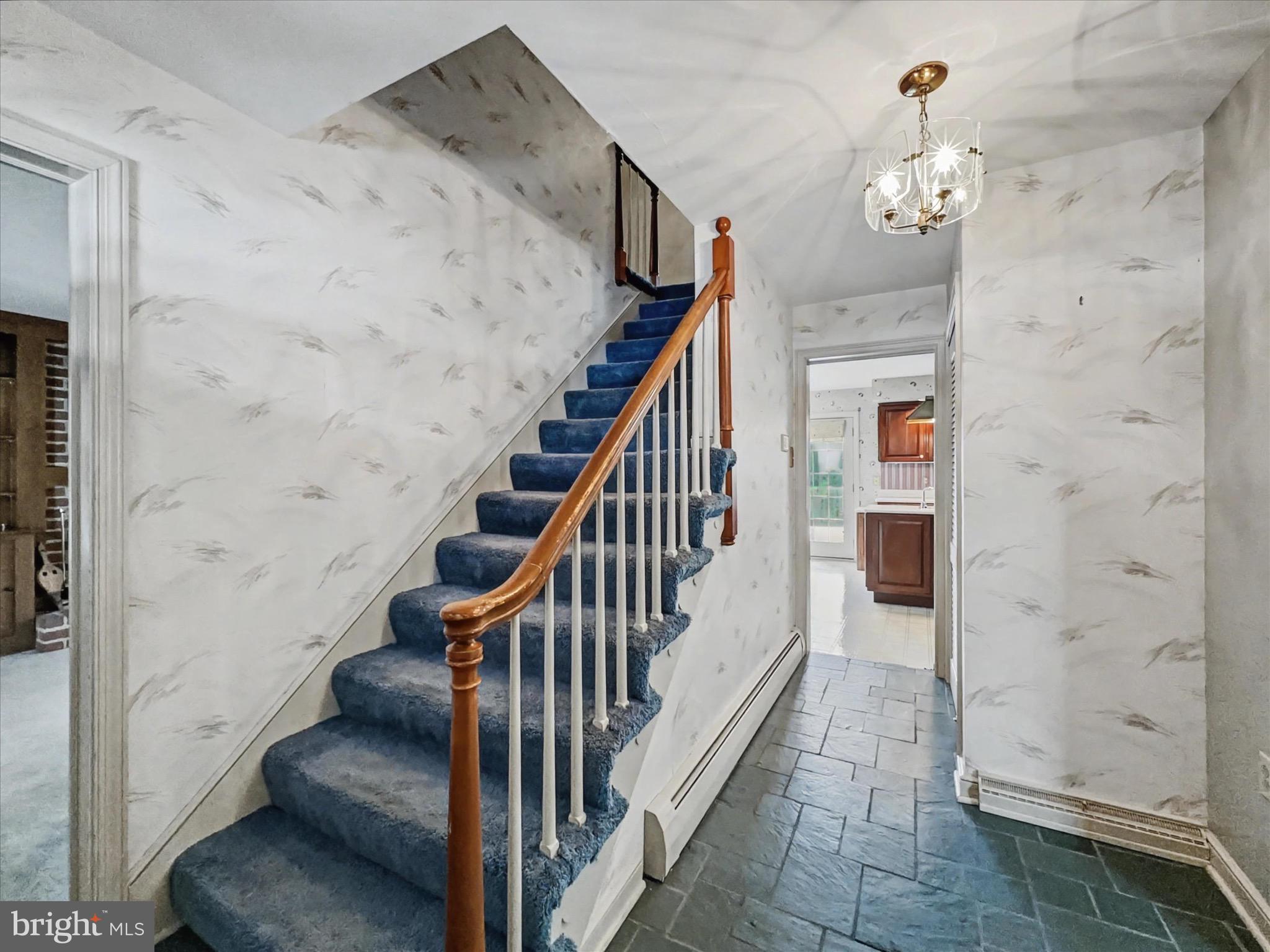 540 GATEHOUSE LANE W