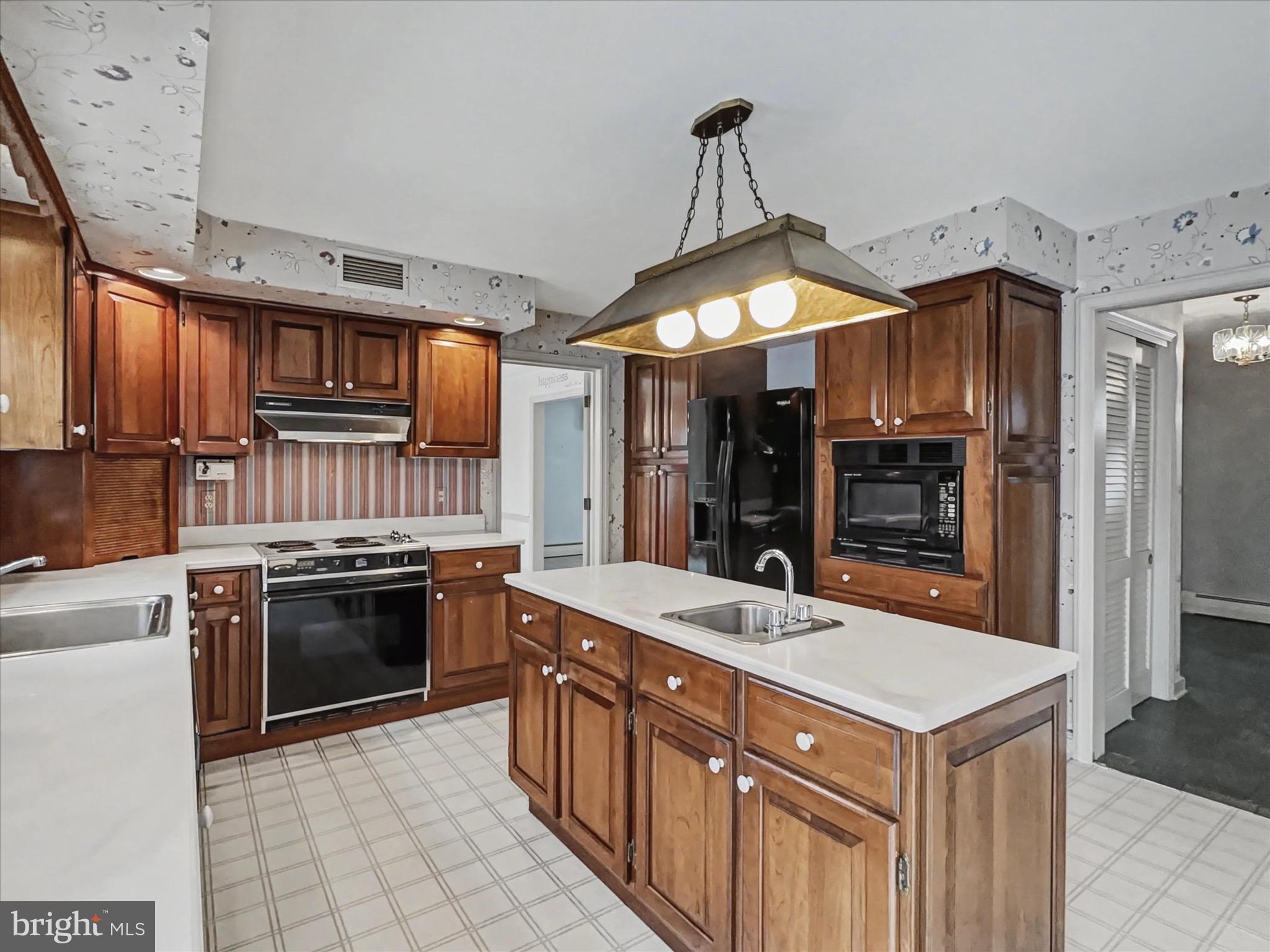 PENN OAKS - Residential