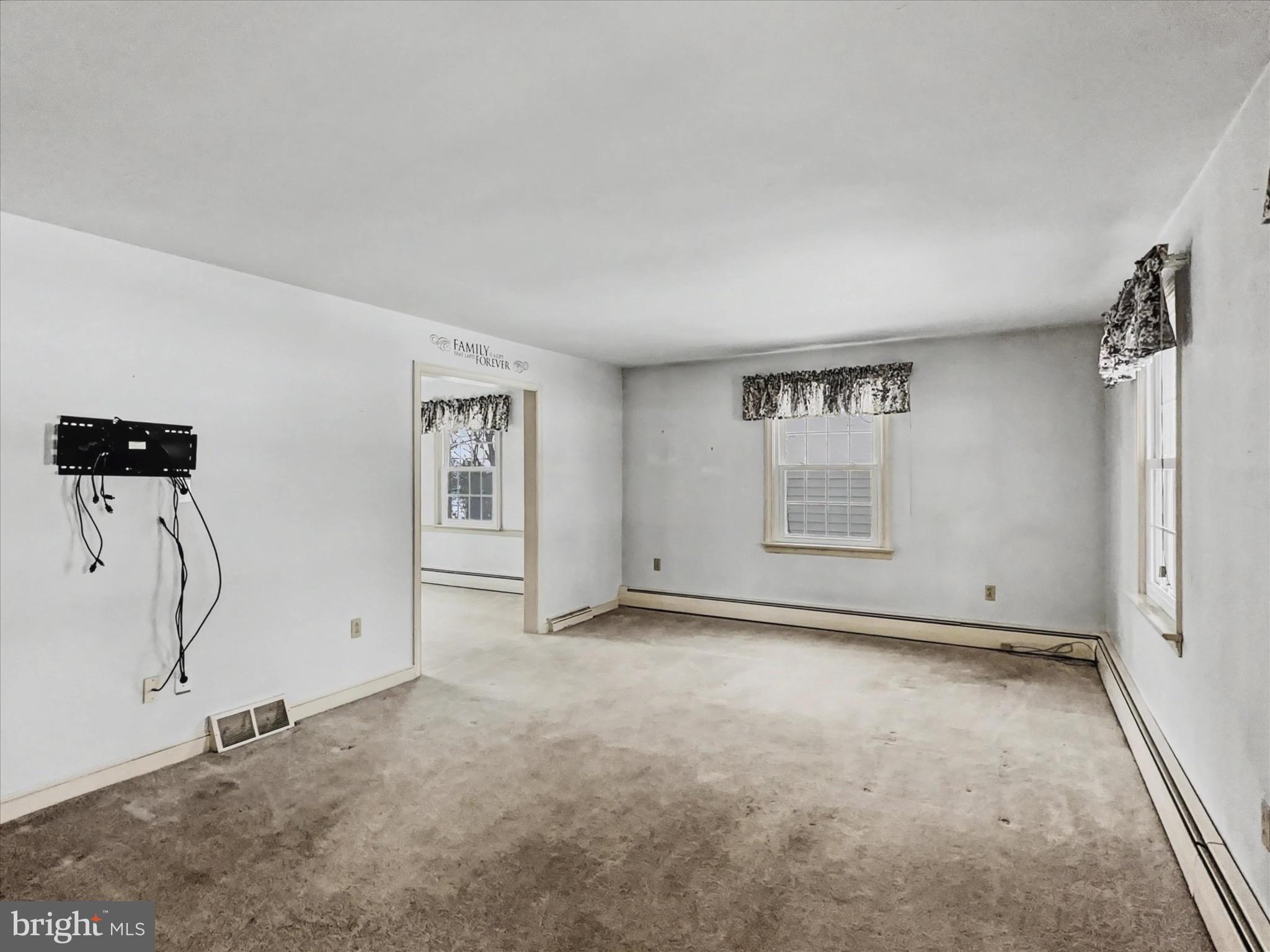 540 GATEHOUSE LANE W