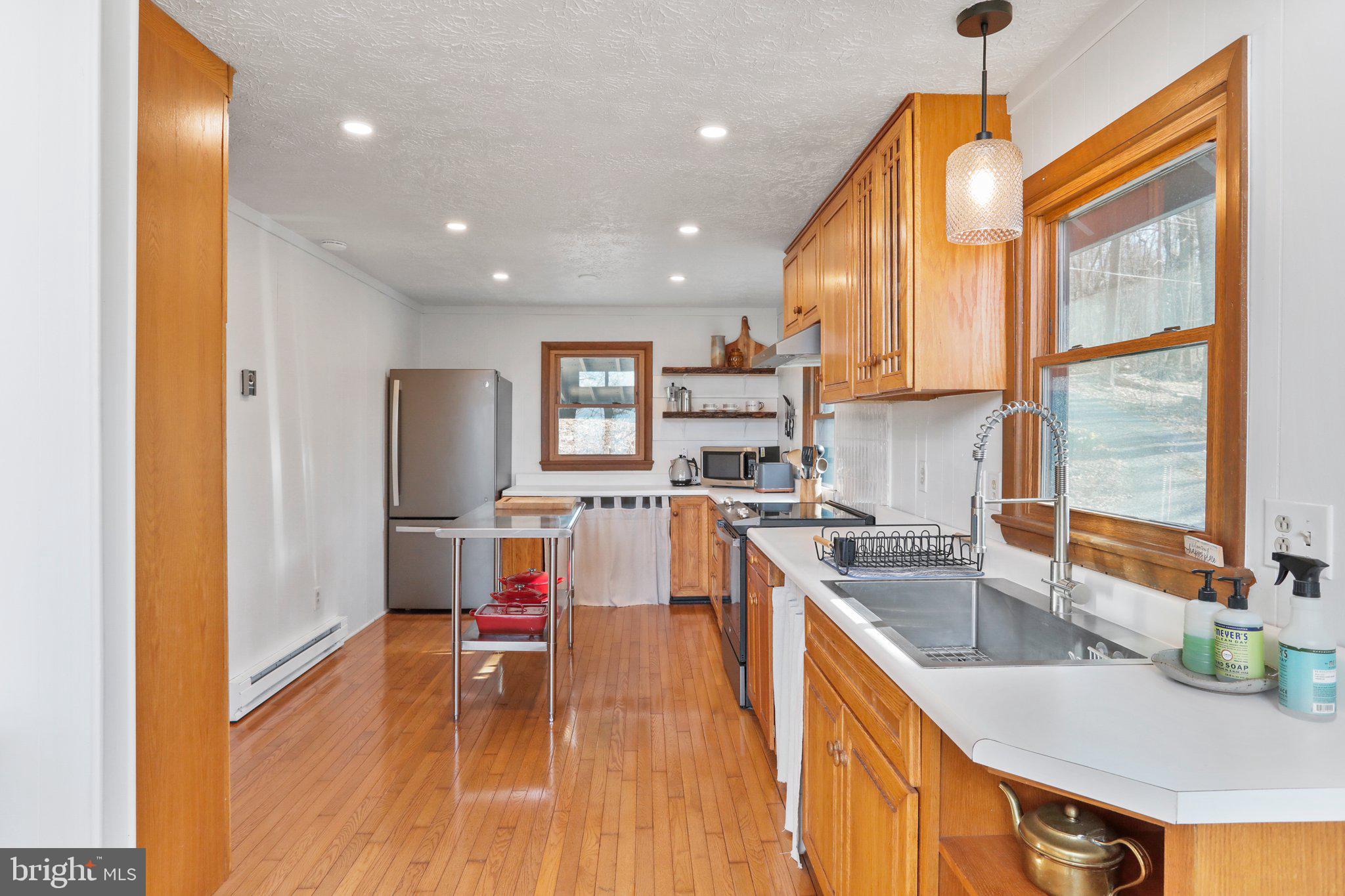 BLUE MOUNTAIN - Residential