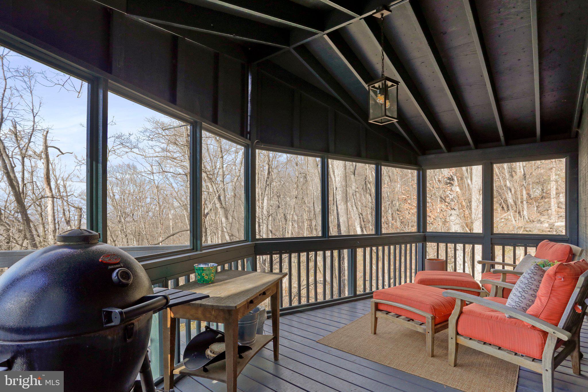 BLUE MOUNTAIN - Residential