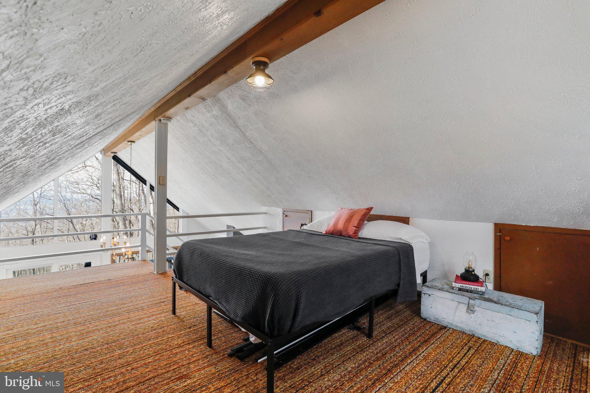 BLUE MOUNTAIN - Residential