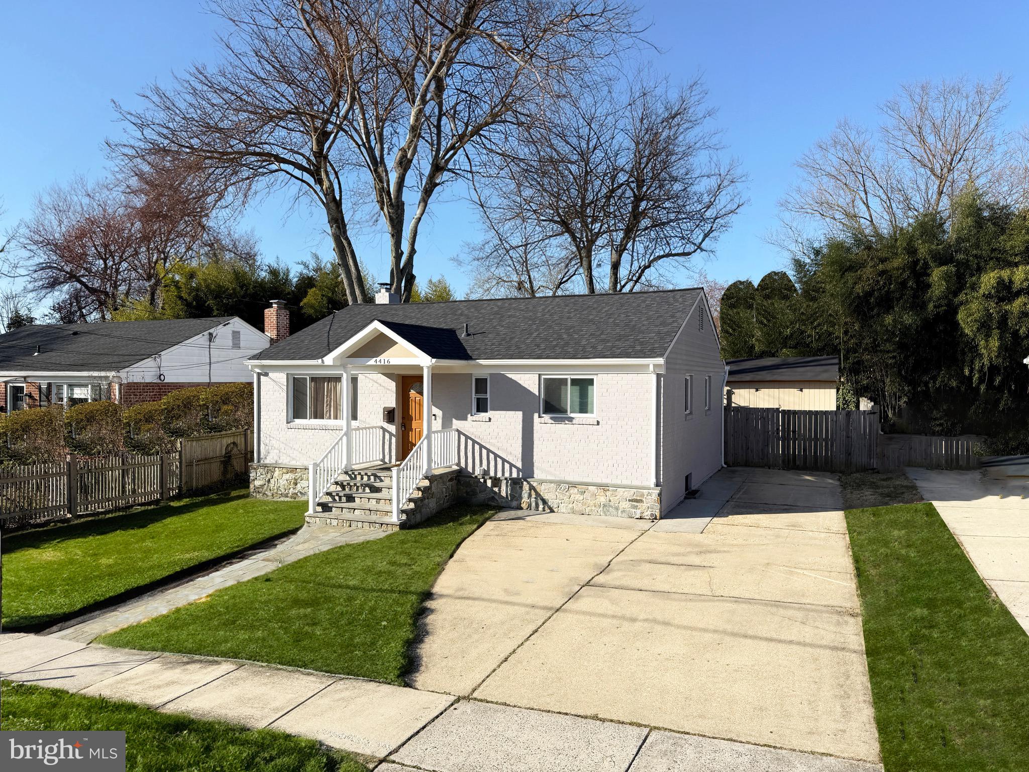 ASPEN HILL - Residential Lease