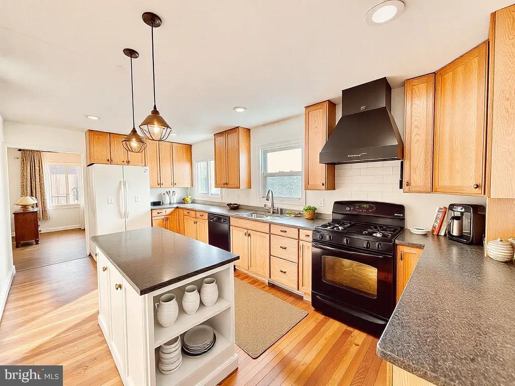 ASPEN HILL - Residential Lease