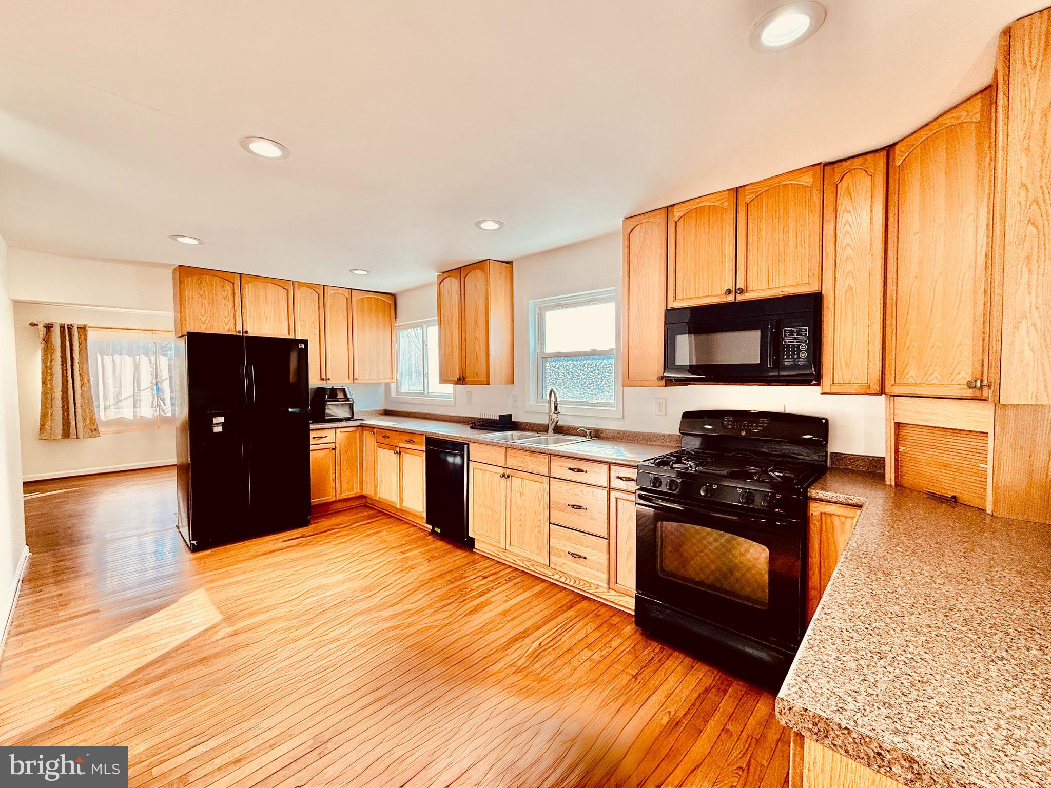 ASPEN HILL - Residential Lease