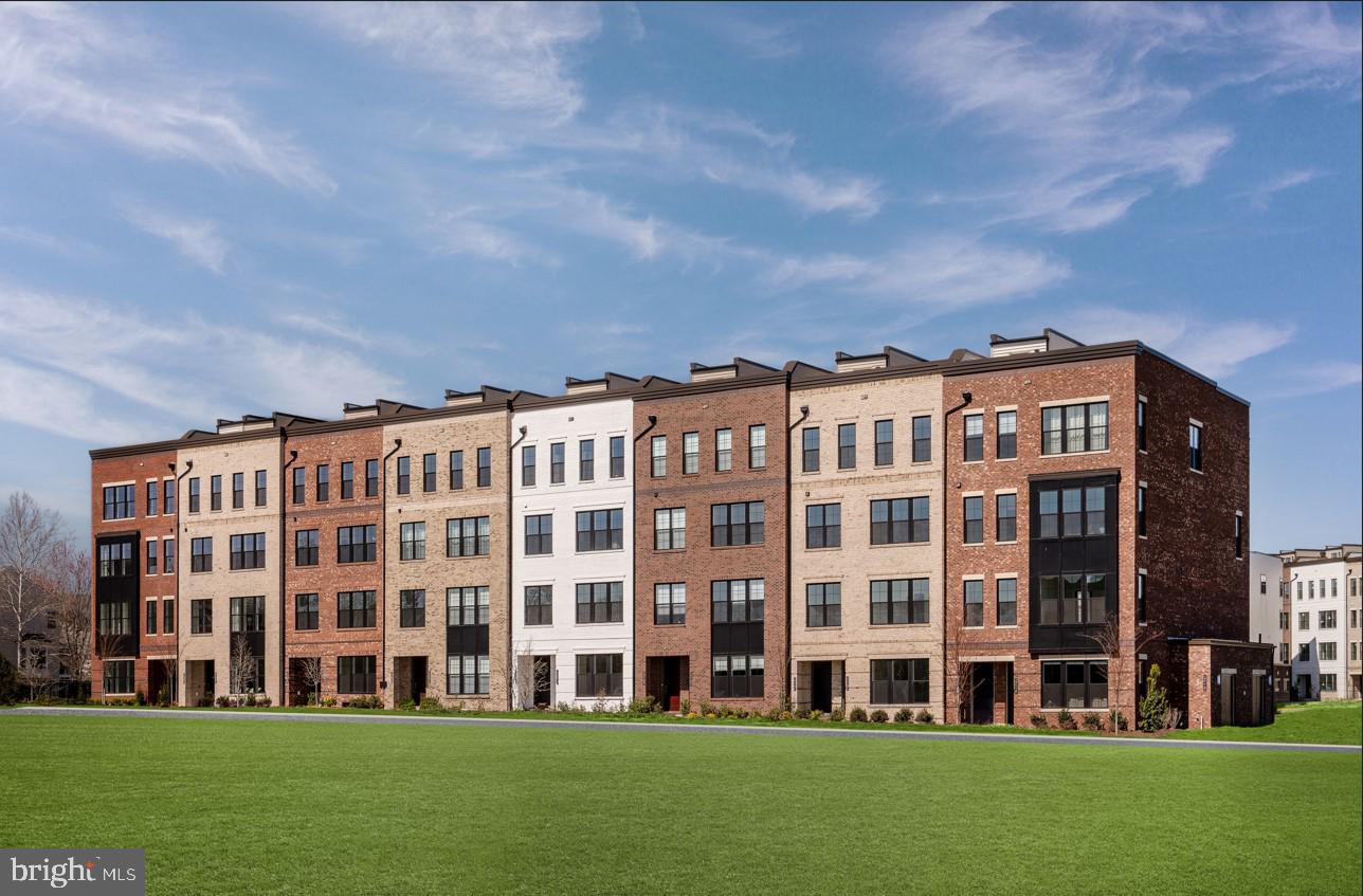 METRO WALK AT MOOREFIELD STATION - Residential