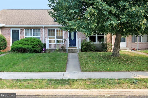 Townhouse For Sale - 94 Tory Circle<br/> Cumberland County, ENOLA, PA 17025