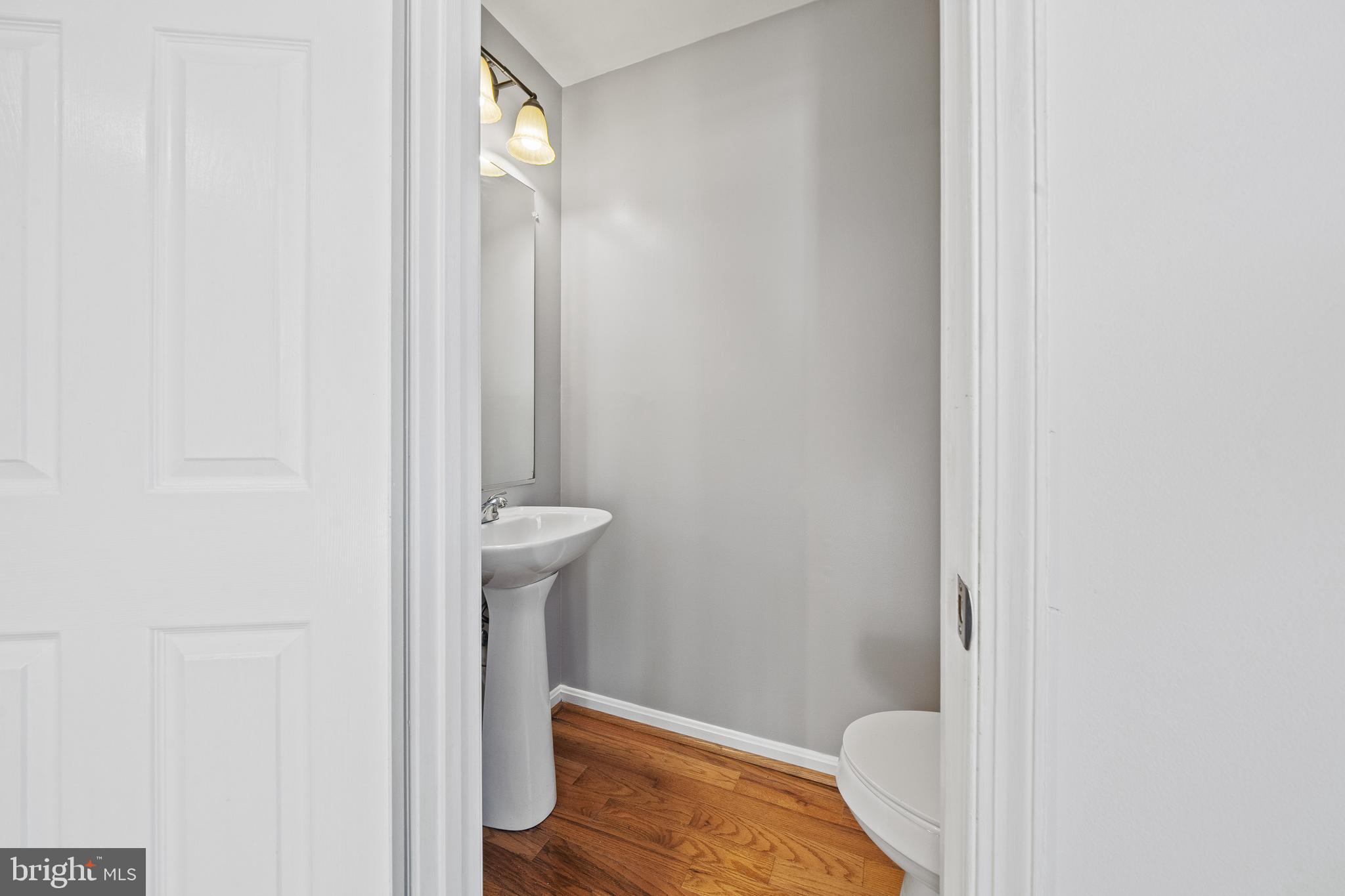 RIVERCHASE - Residential