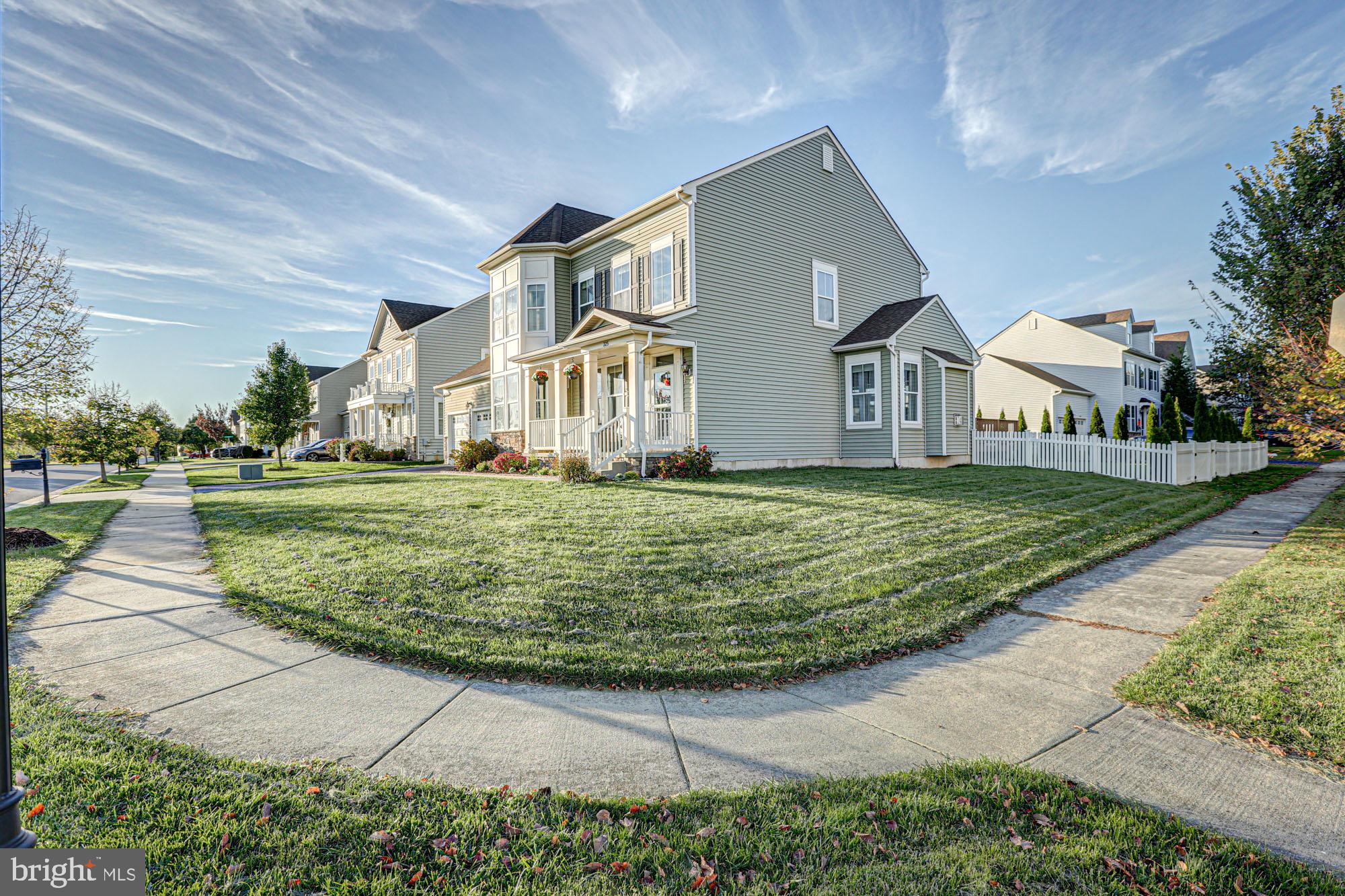 325 PLATO PLACE