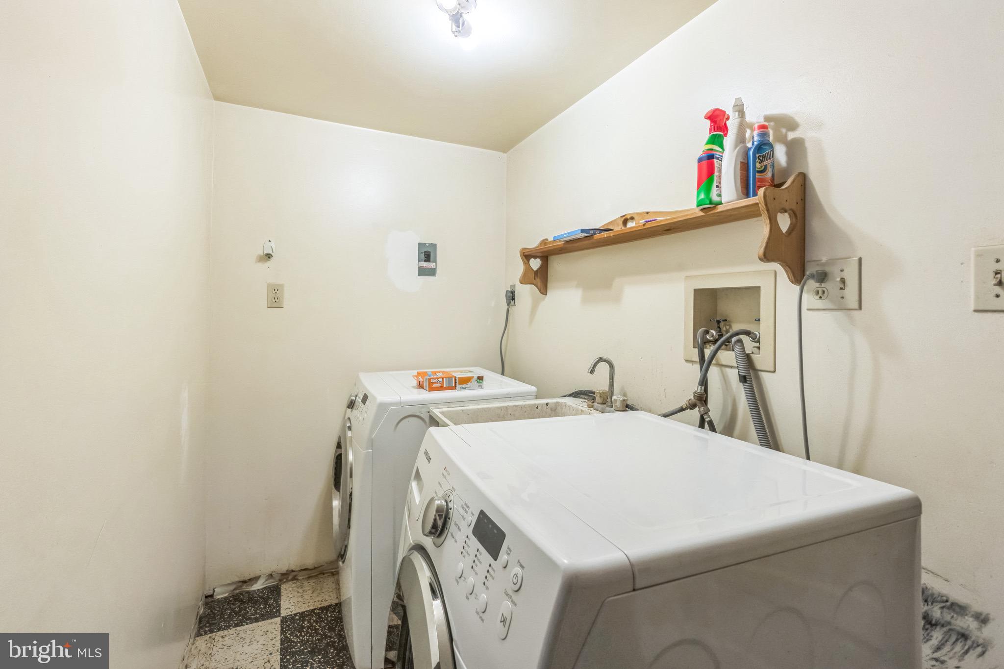 HAMMOND PARK - Residential