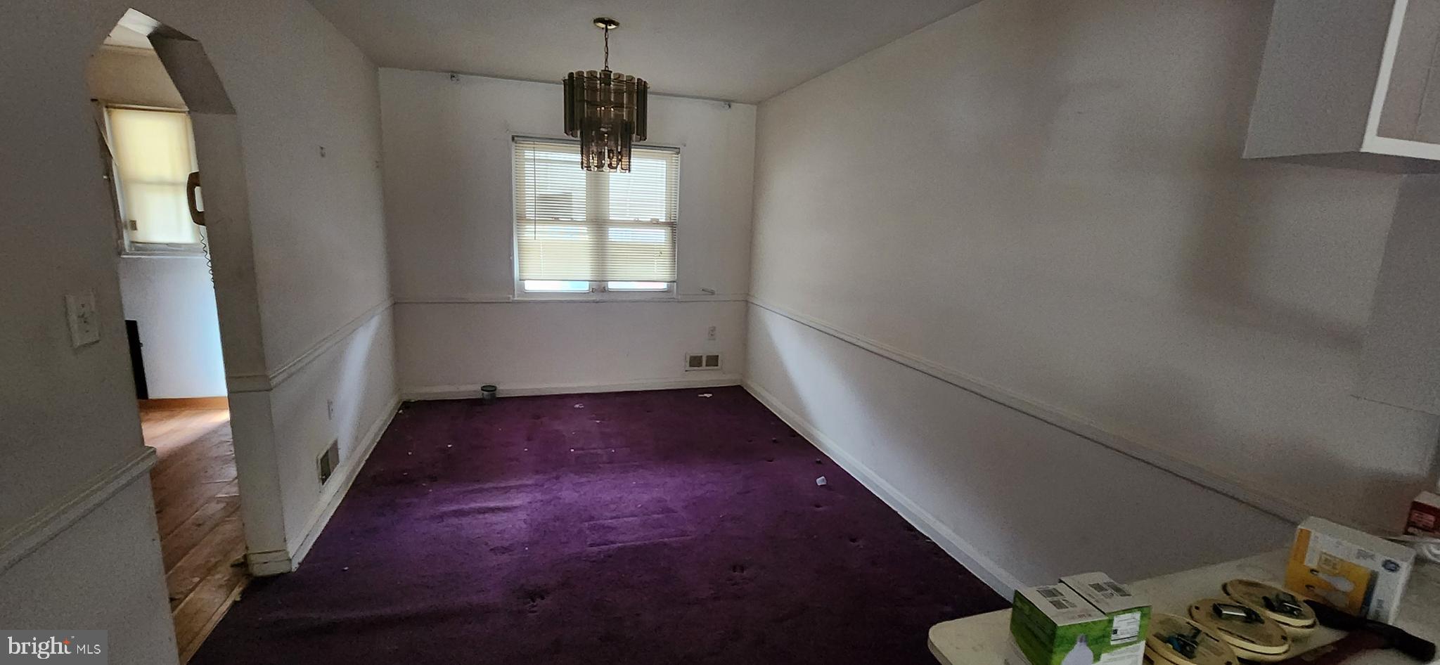 5561 KENNISON AVENUE