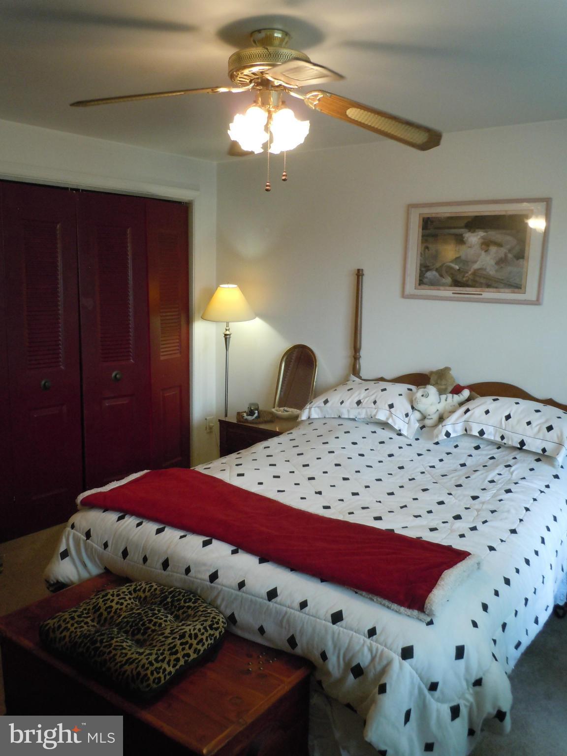 ROLLING BROOK - Residential