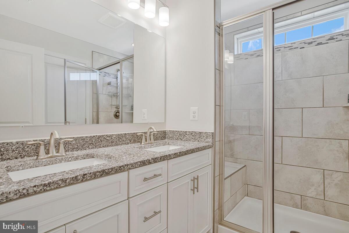 RAVENHURST GLEN - Residential