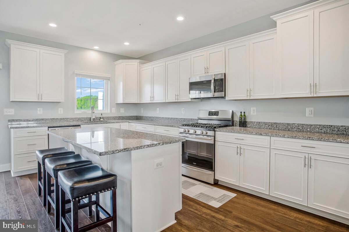 RAVENHURST GLEN - Residential