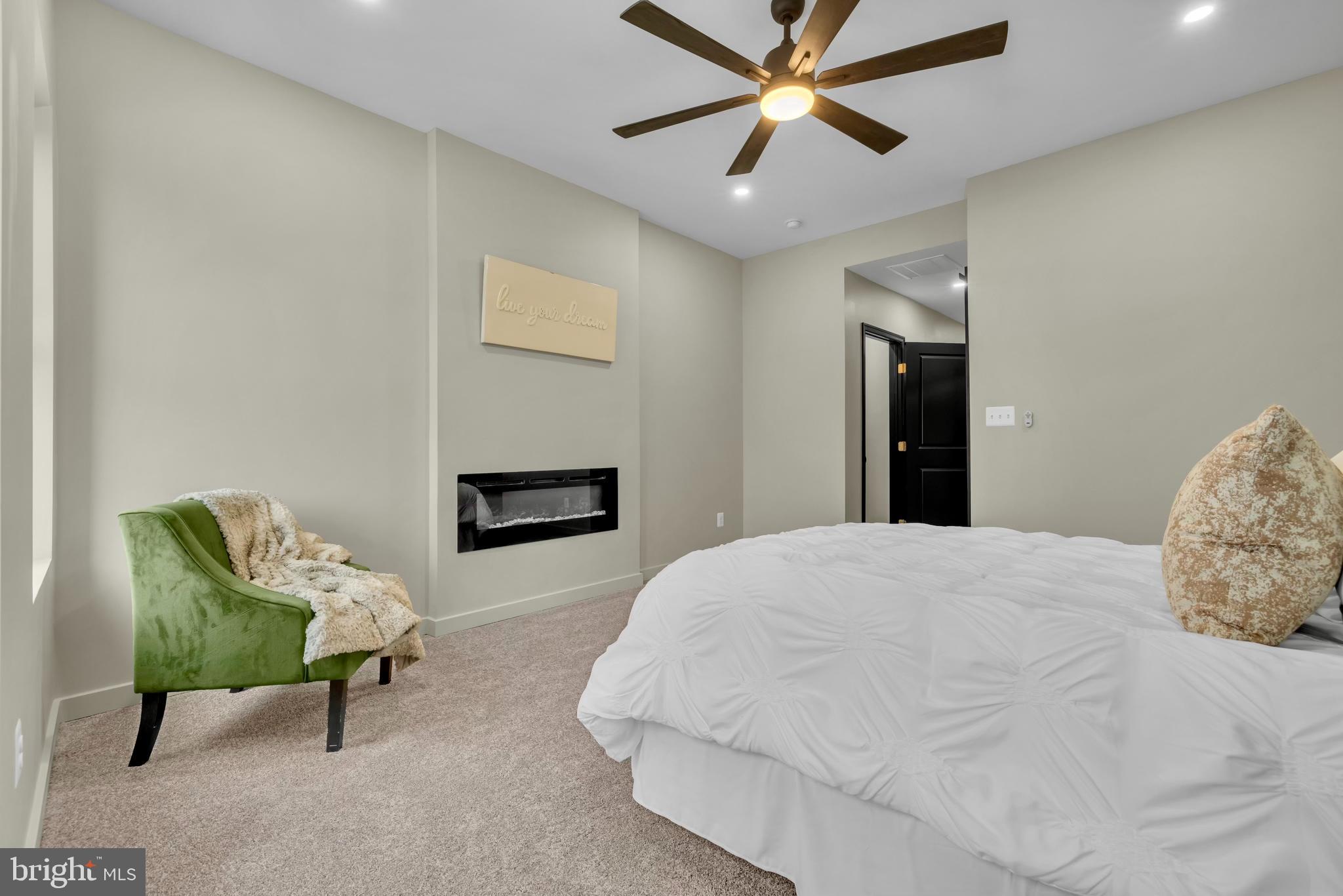 MIDWAY - Residential