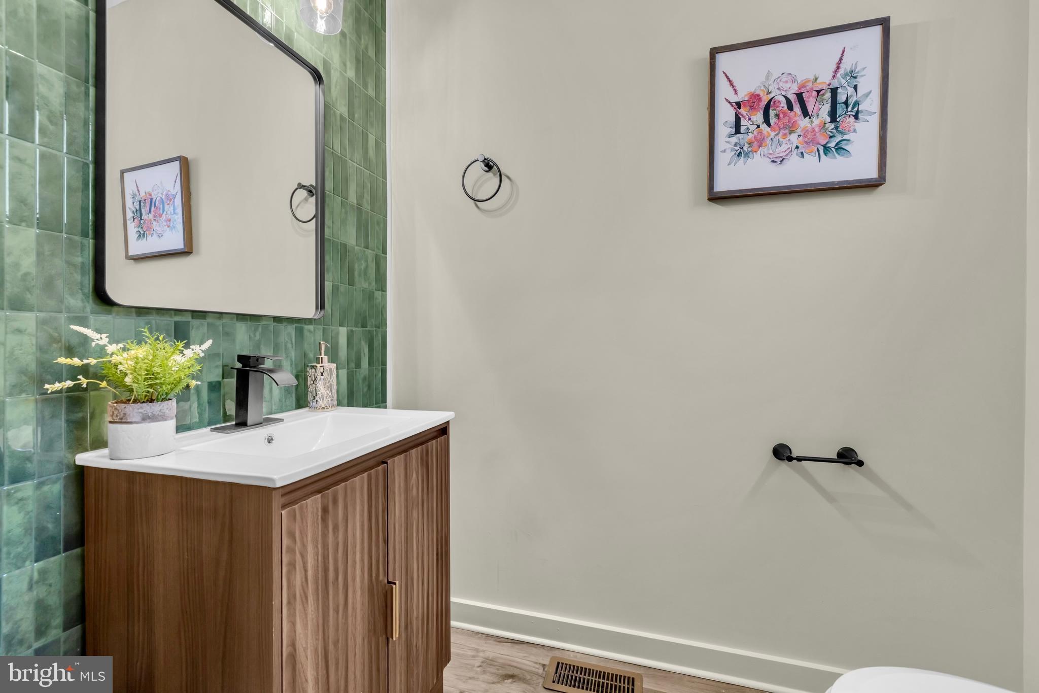 MIDWAY - Residential