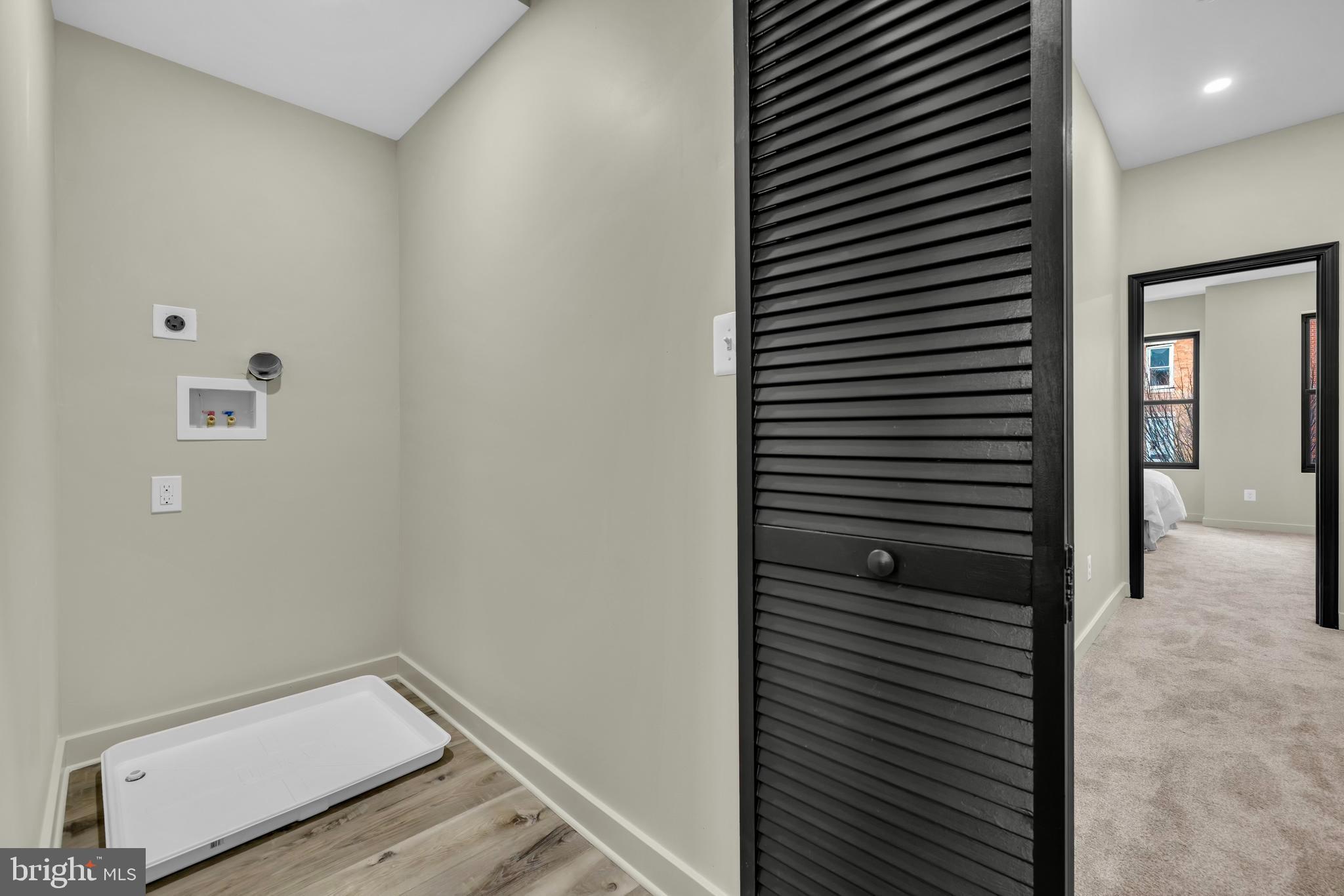 MIDWAY - Residential