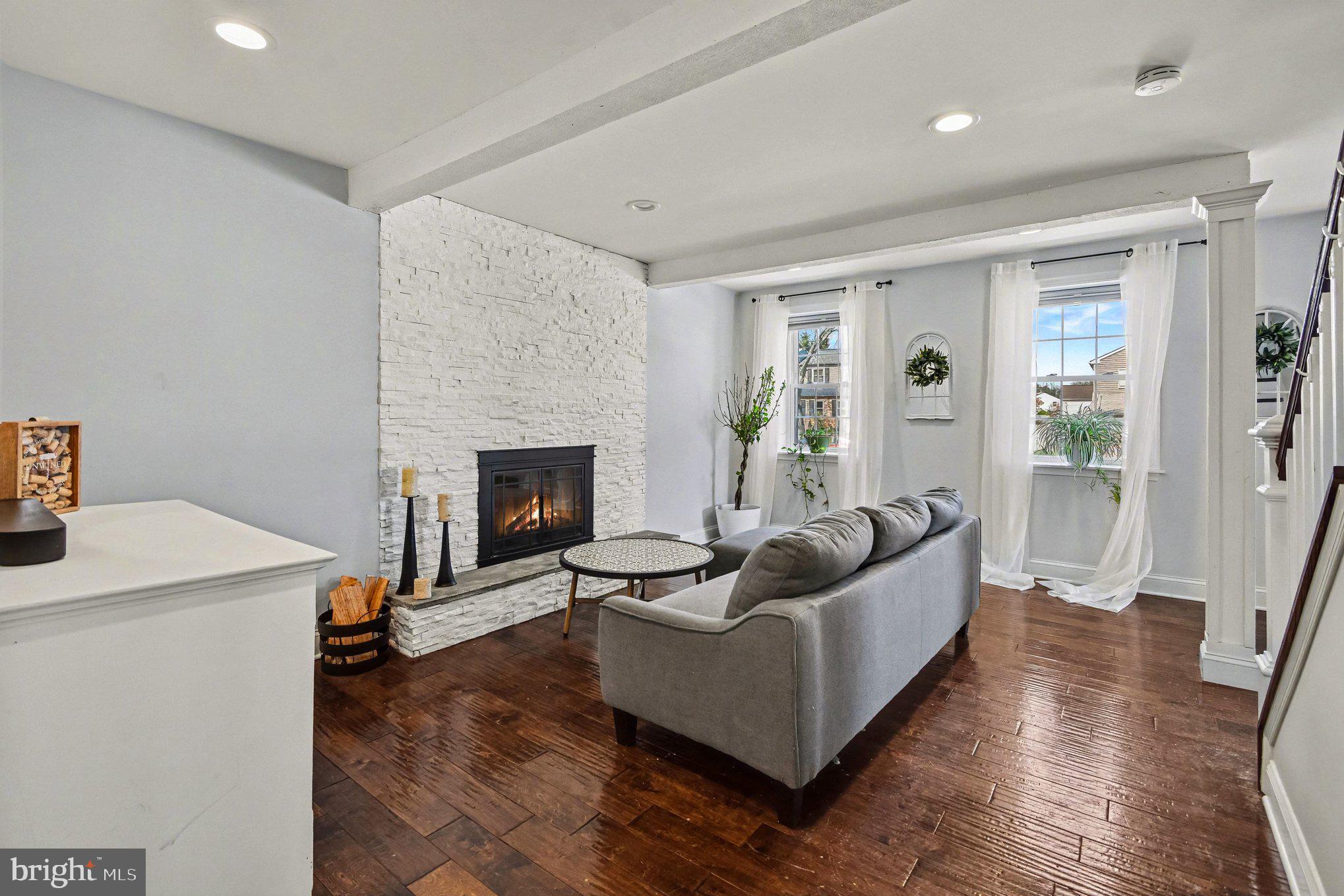 CRESTWYCK - Residential