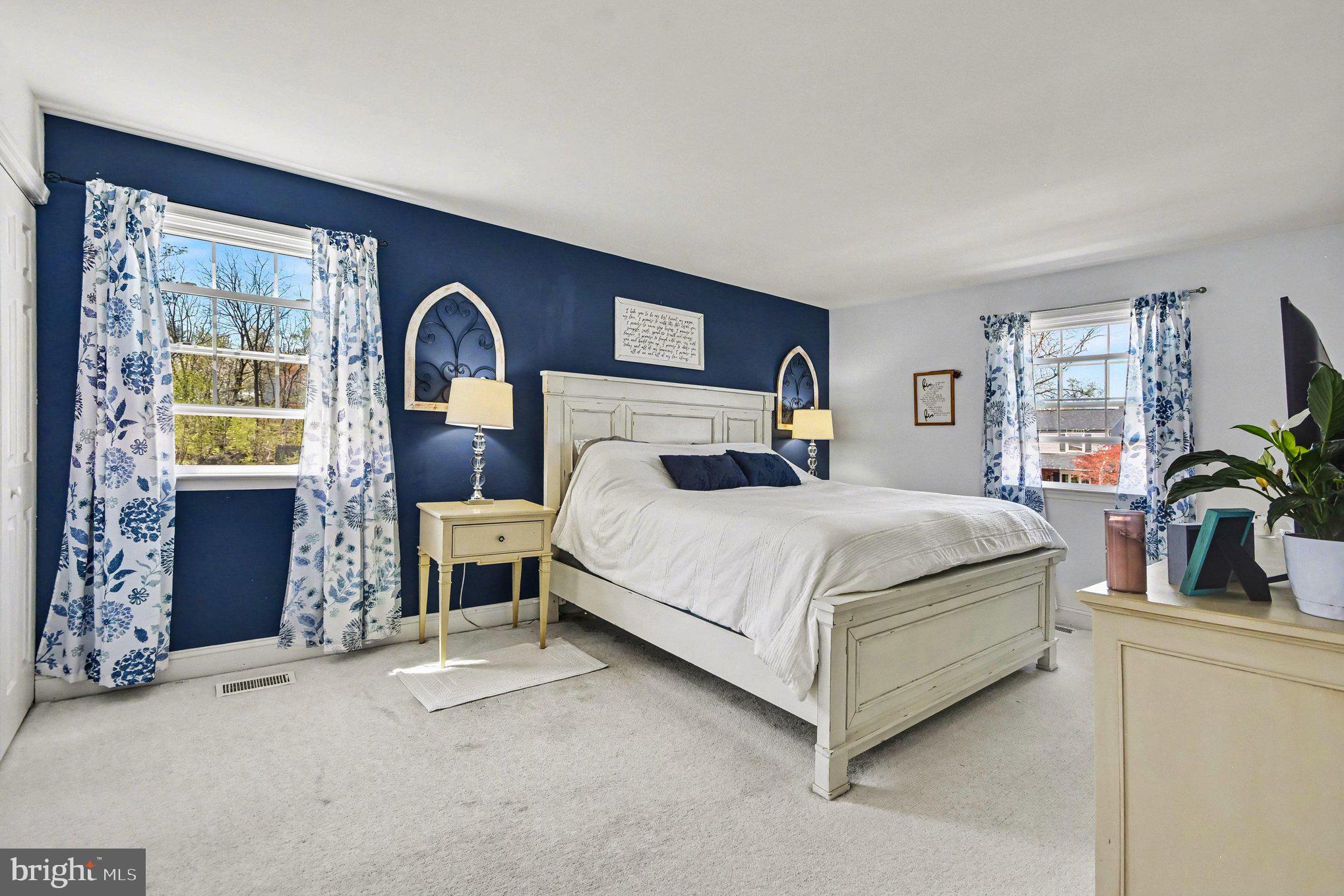 CRESTWYCK - Residential