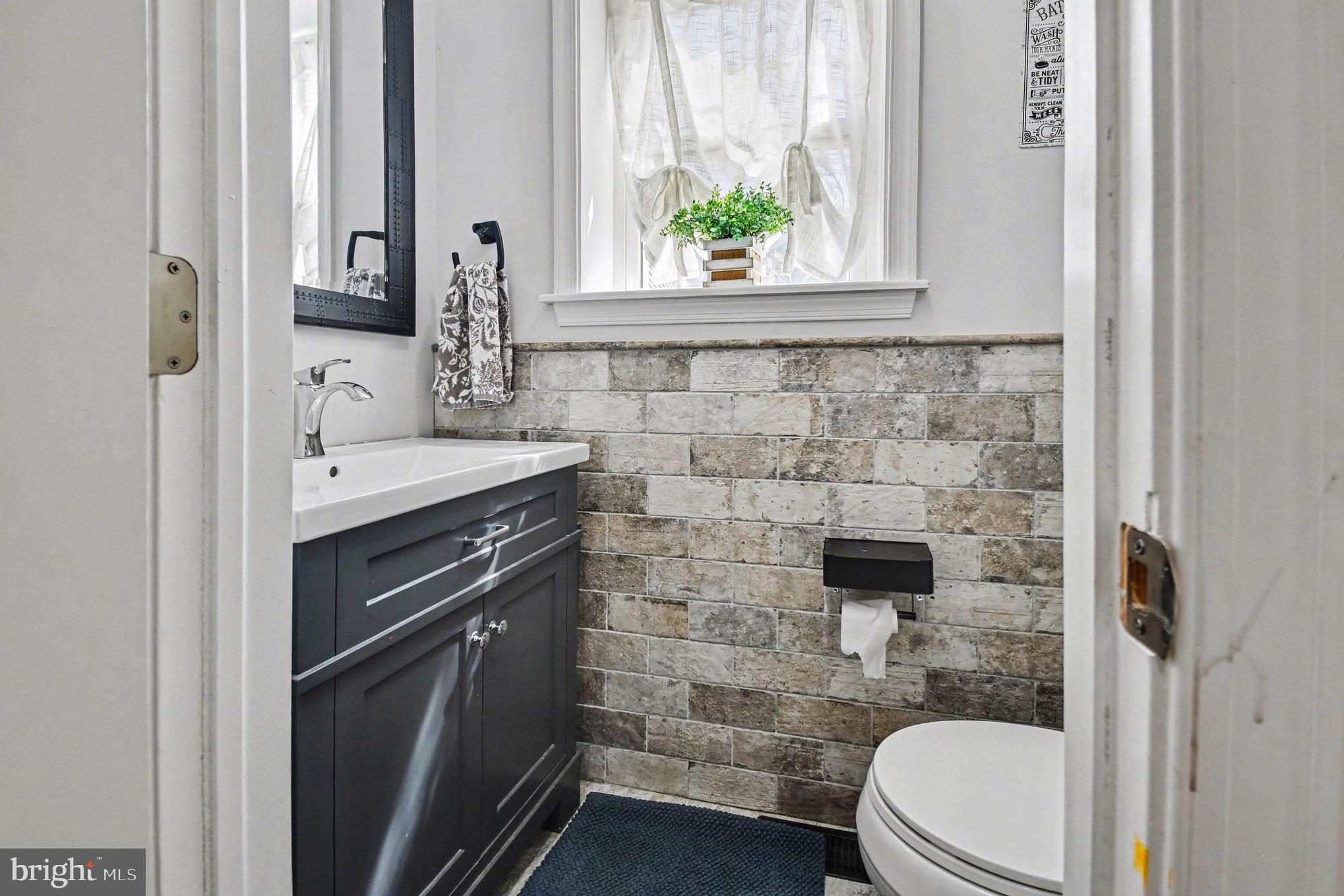 CRESTWYCK - Residential