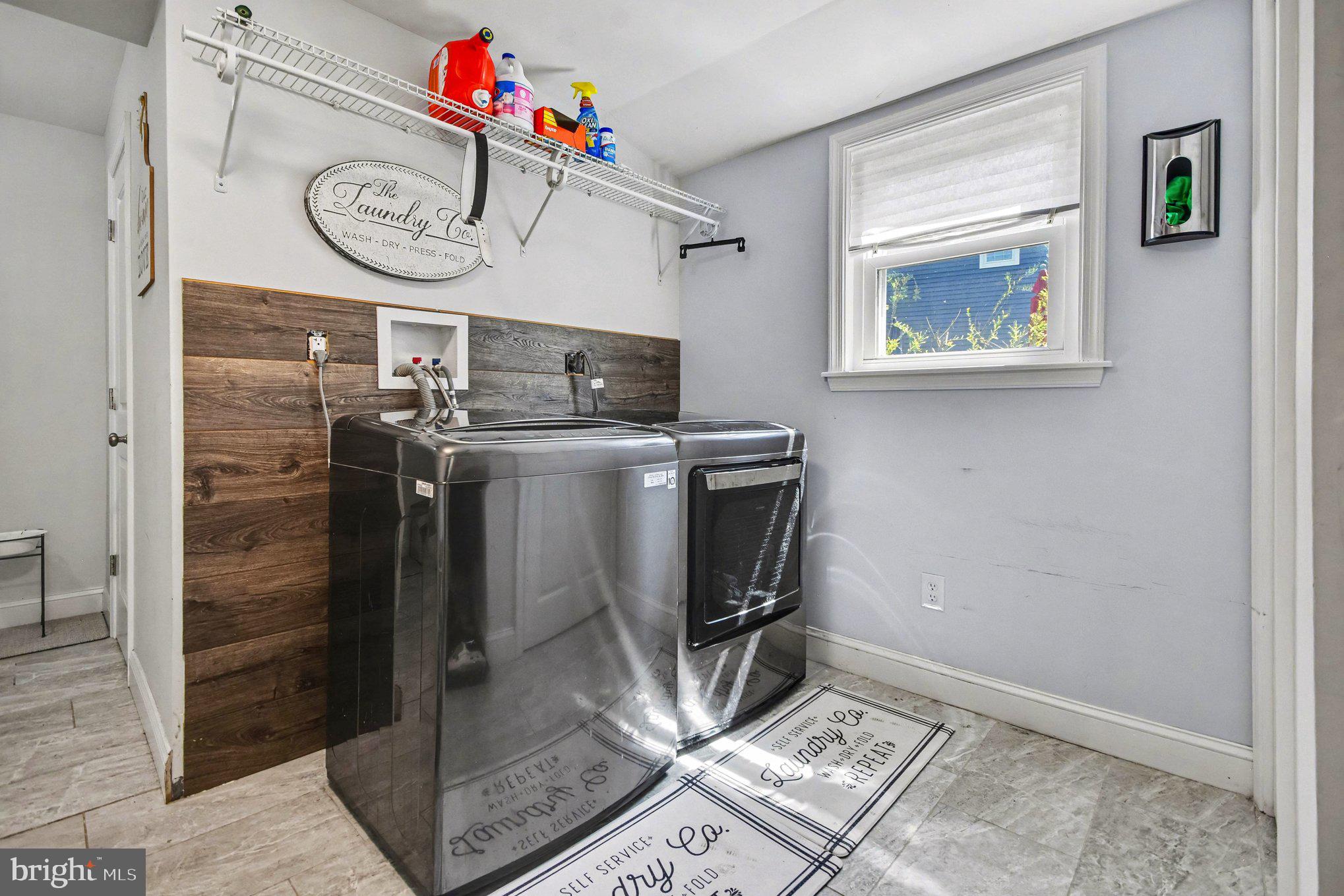 CRESTWYCK - Residential