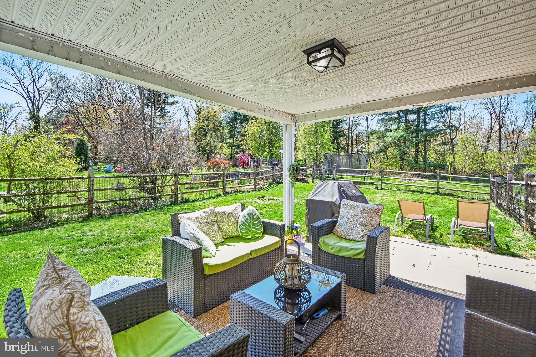 CRESTWYCK - Residential