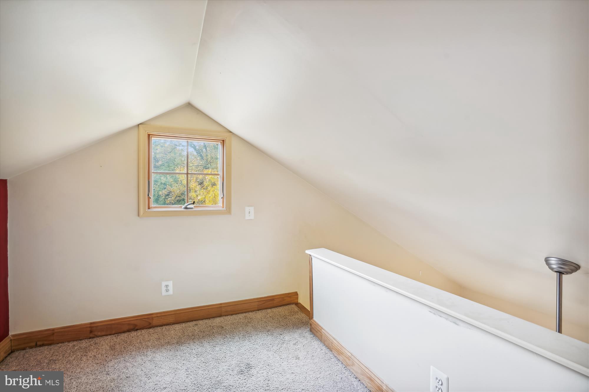 OLD LEE HILLS - Residential