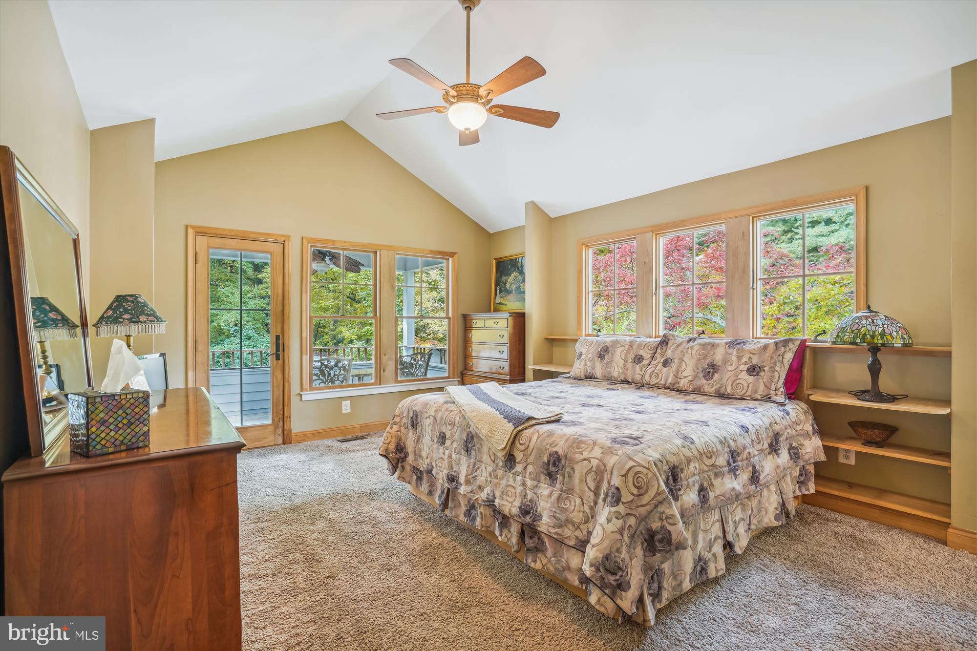 OLD LEE HILLS - Residential