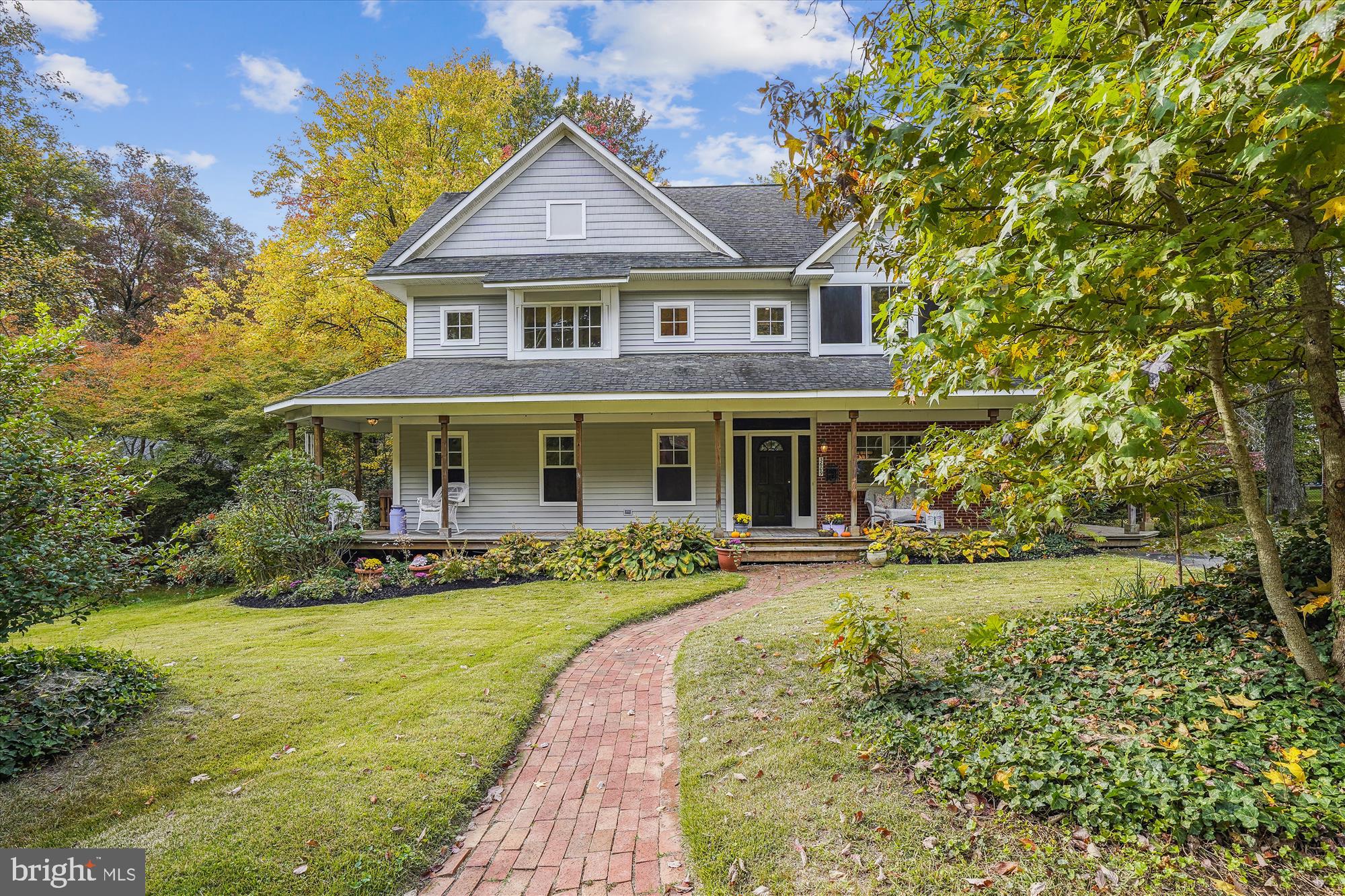 OLD LEE HILLS - Residential