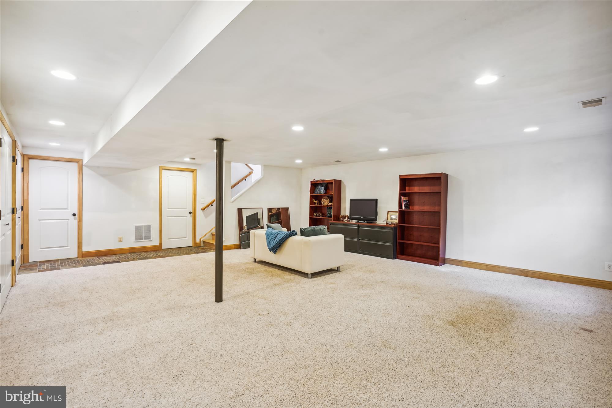 OLD LEE HILLS - Residential