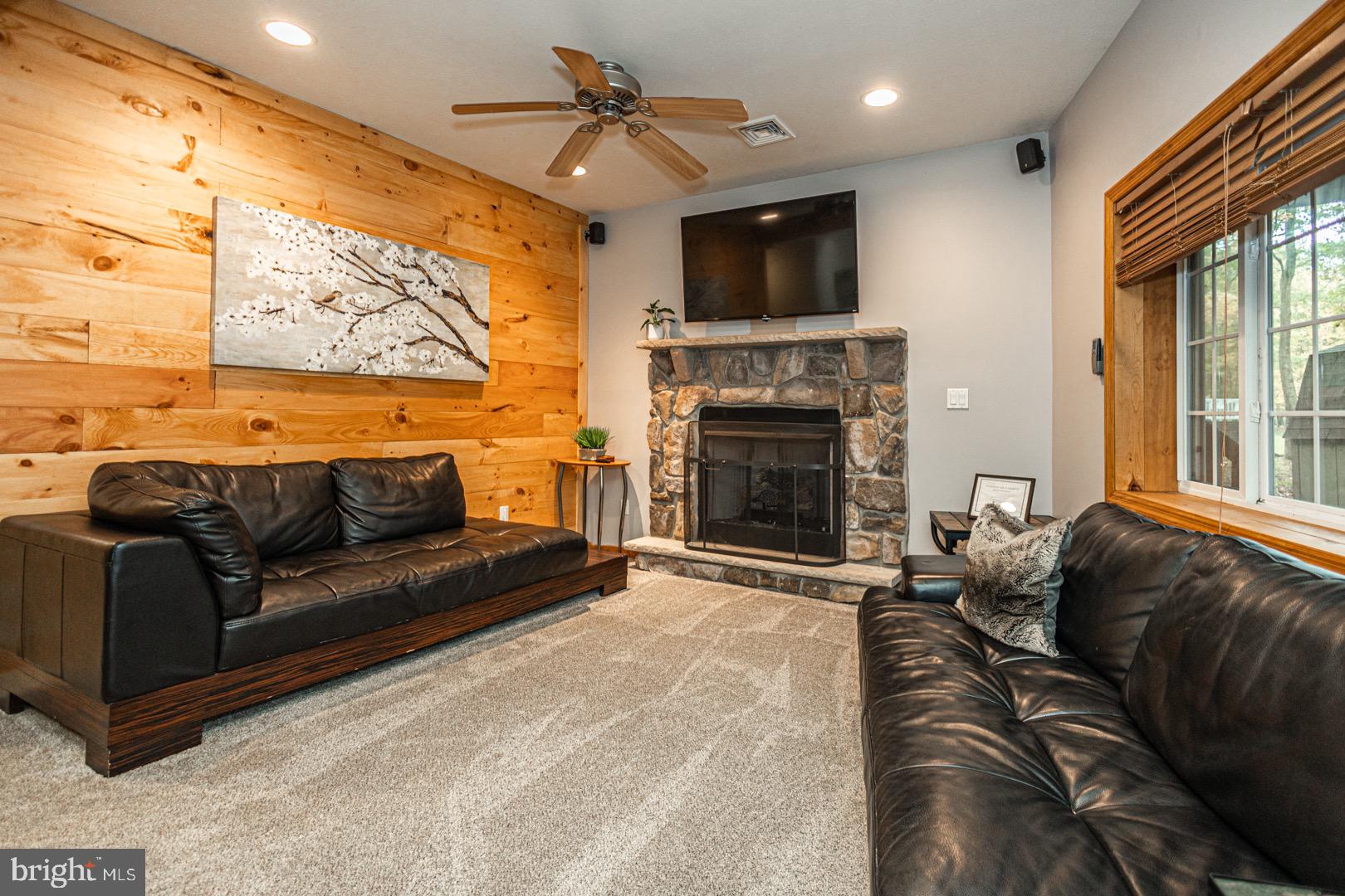 TOWAMENSING TRAILS - Residential