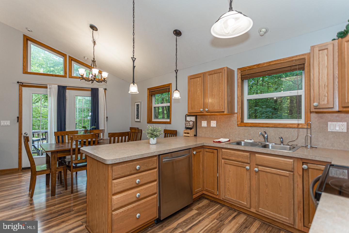 TOWAMENSING TRAILS - Residential