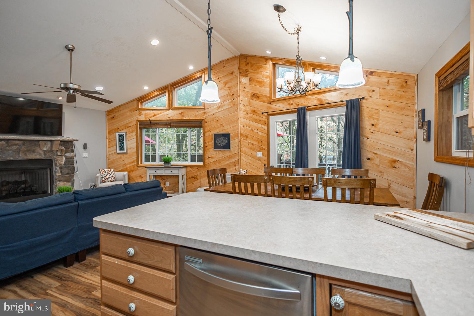 TOWAMENSING TRAILS - Residential