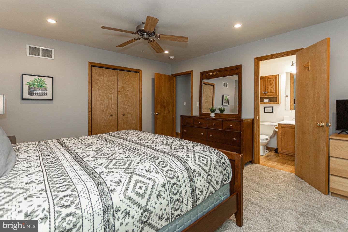 TOWAMENSING TRAILS - Residential