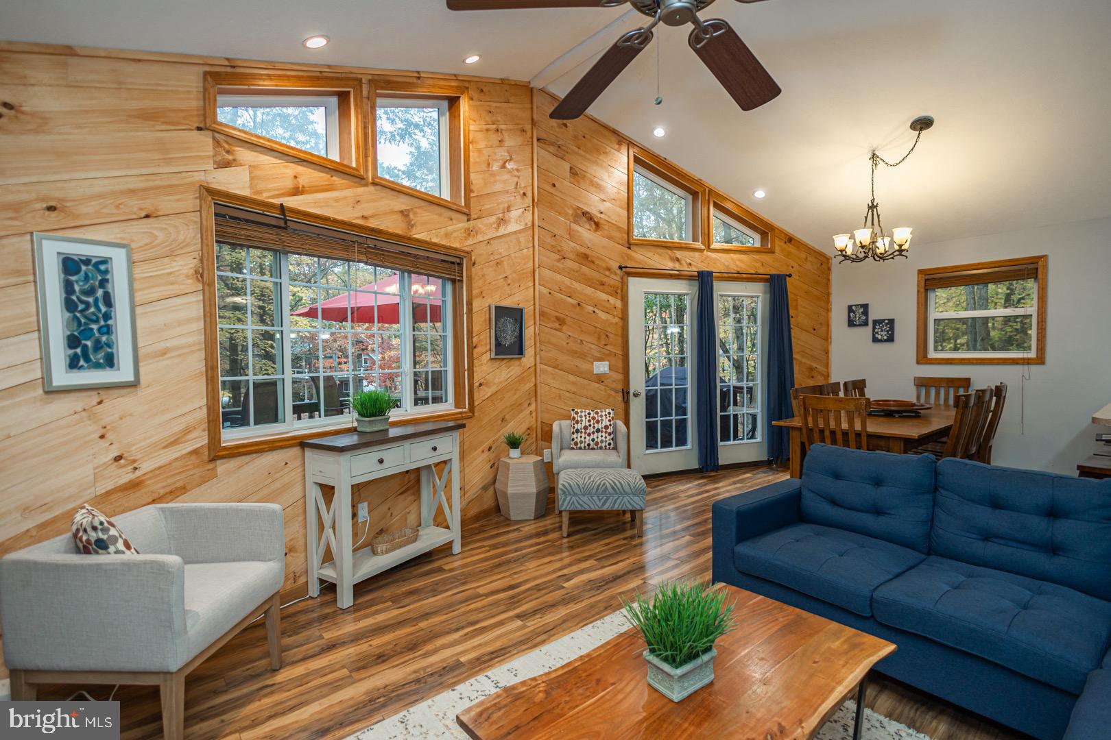 TOWAMENSING TRAILS - Residential