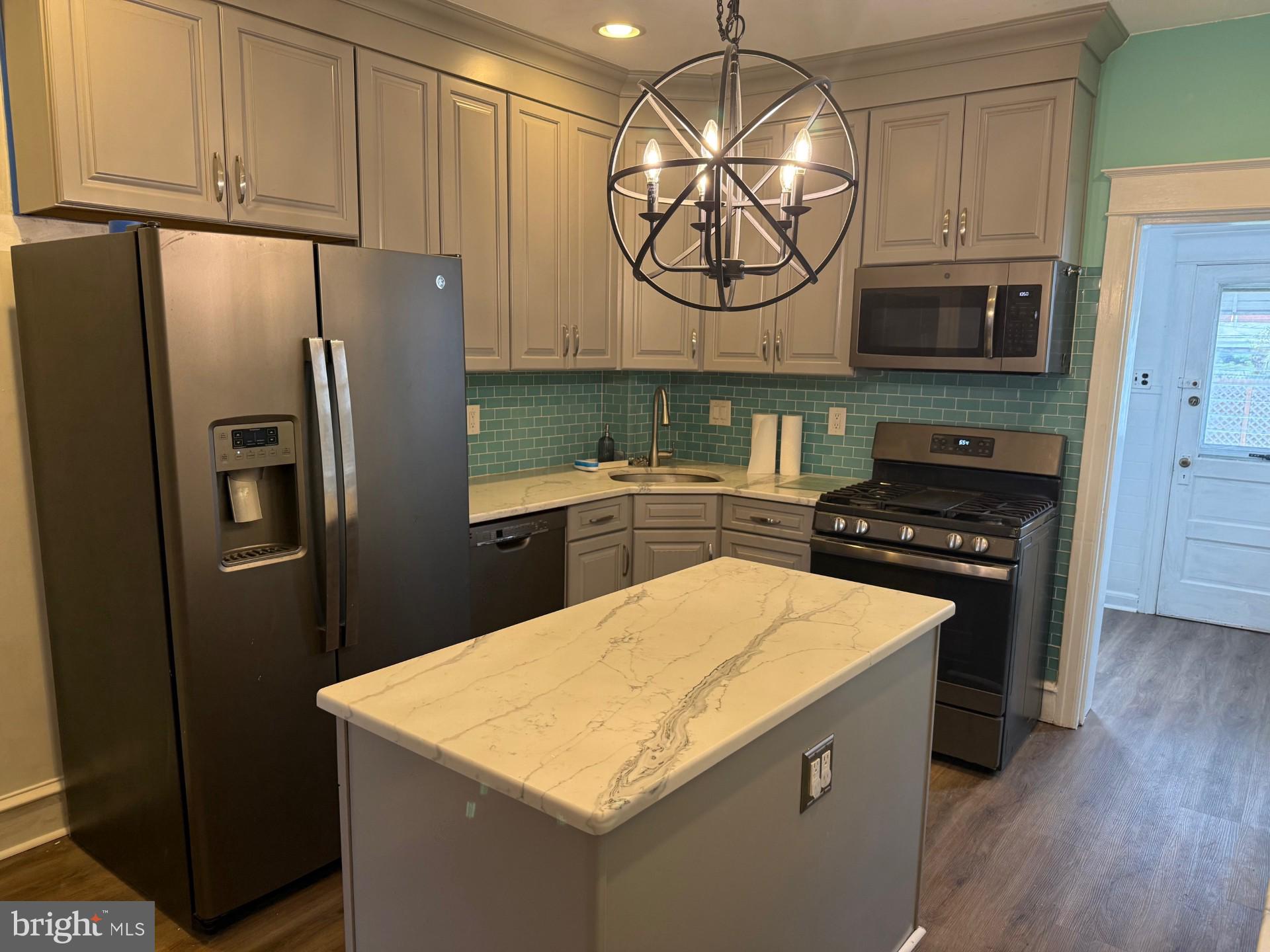 BRIDESBURG - Residential