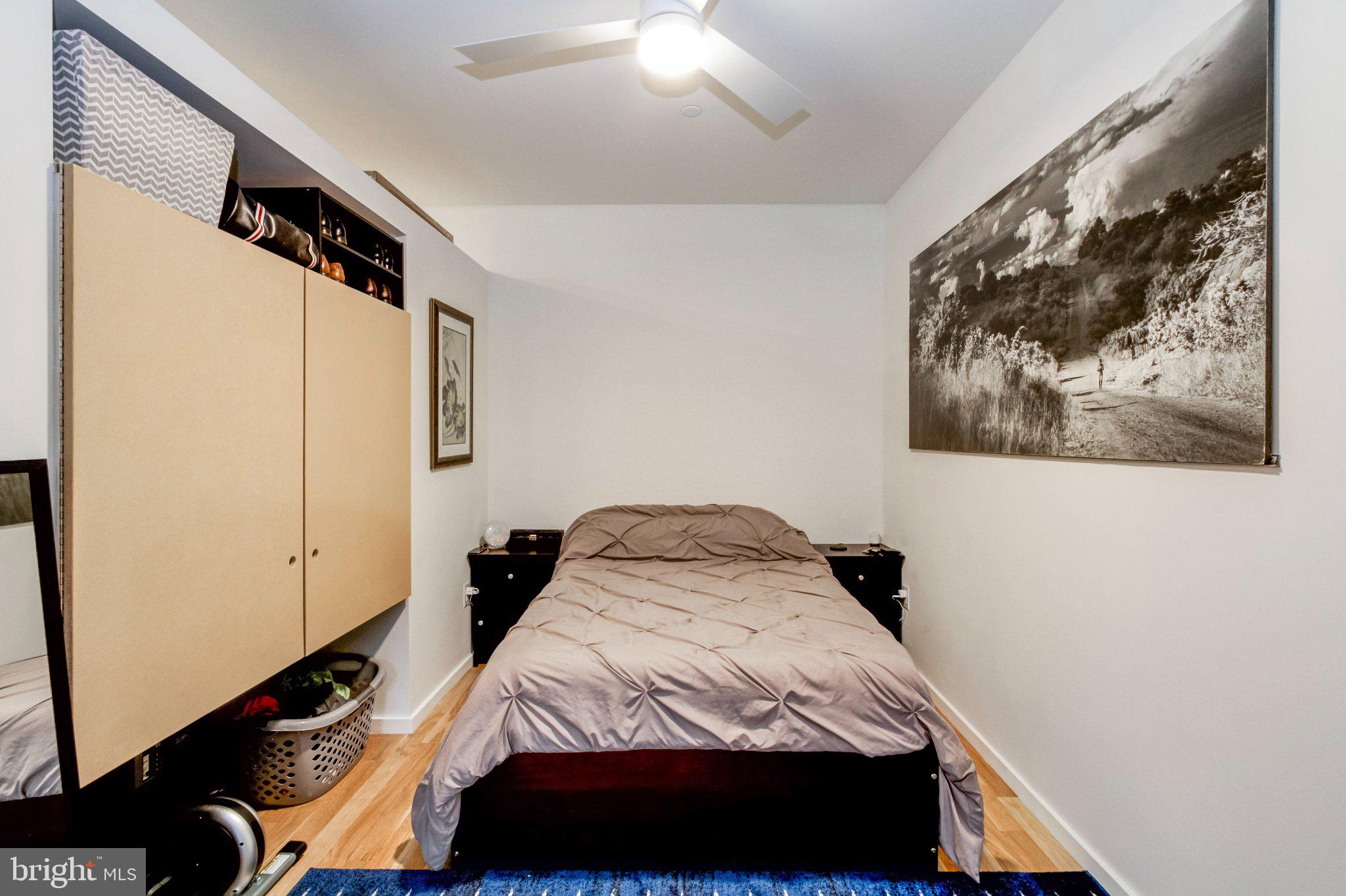 1942 N FRONT STREET 48 405