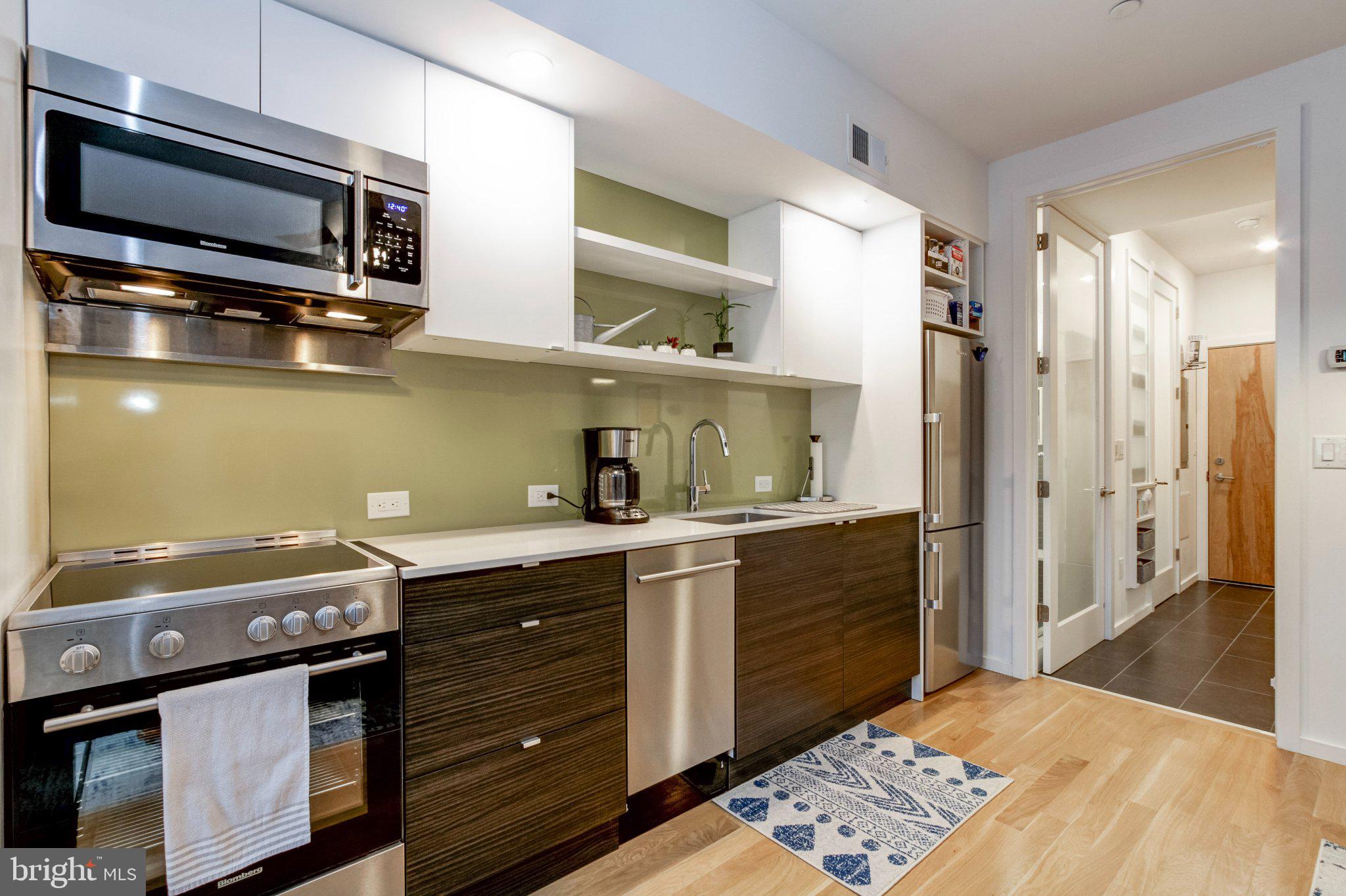 1942 N FRONT STREET 48 405