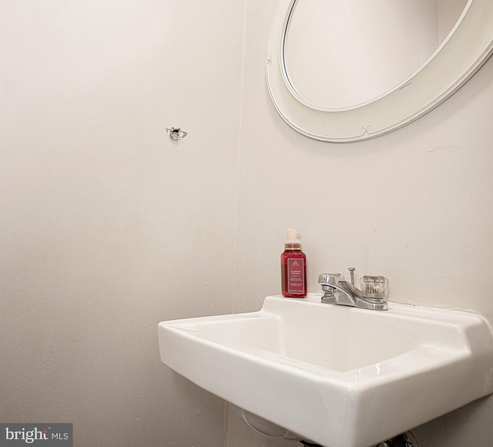 BROADWAY CONDOMINIUMS - Residential