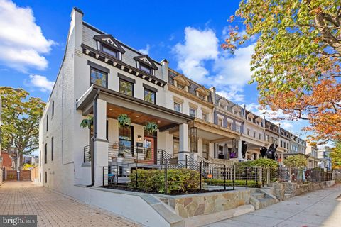 910 8TH STREET NE WASHINGTON DC 20002