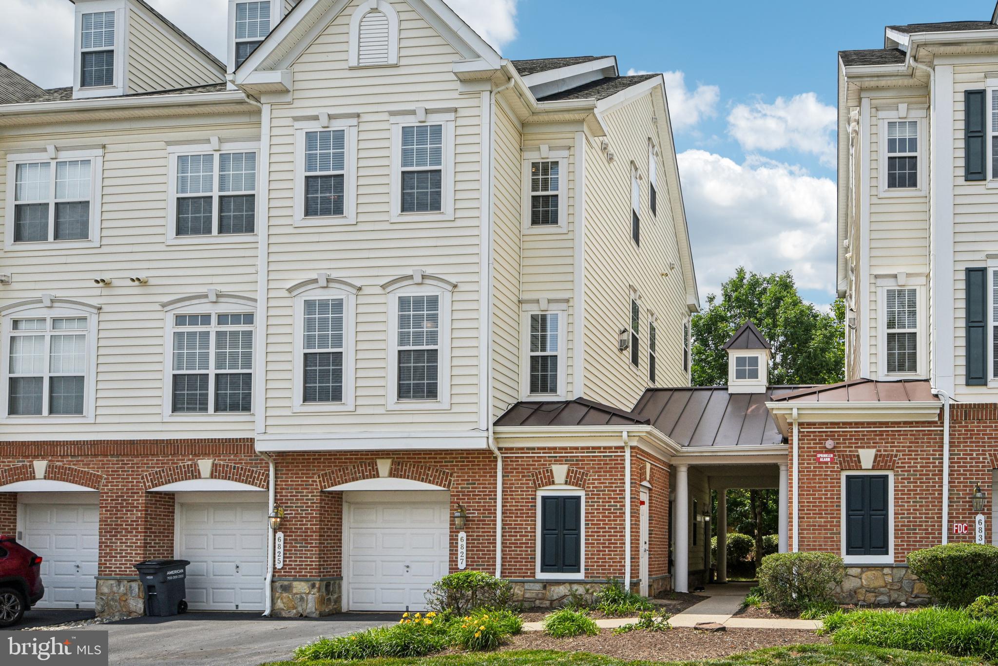 6827 HAMPTON BAY LANE
