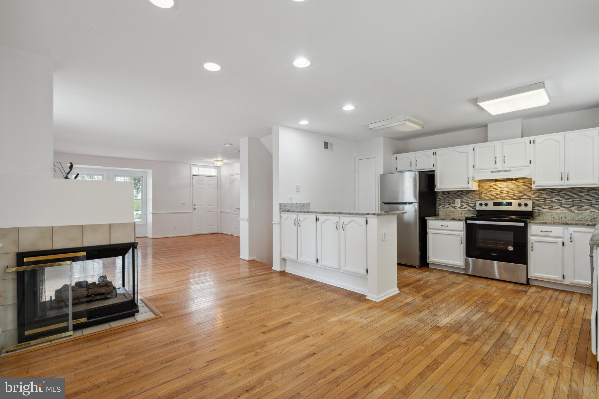 CAROLYN FOREST - Residential