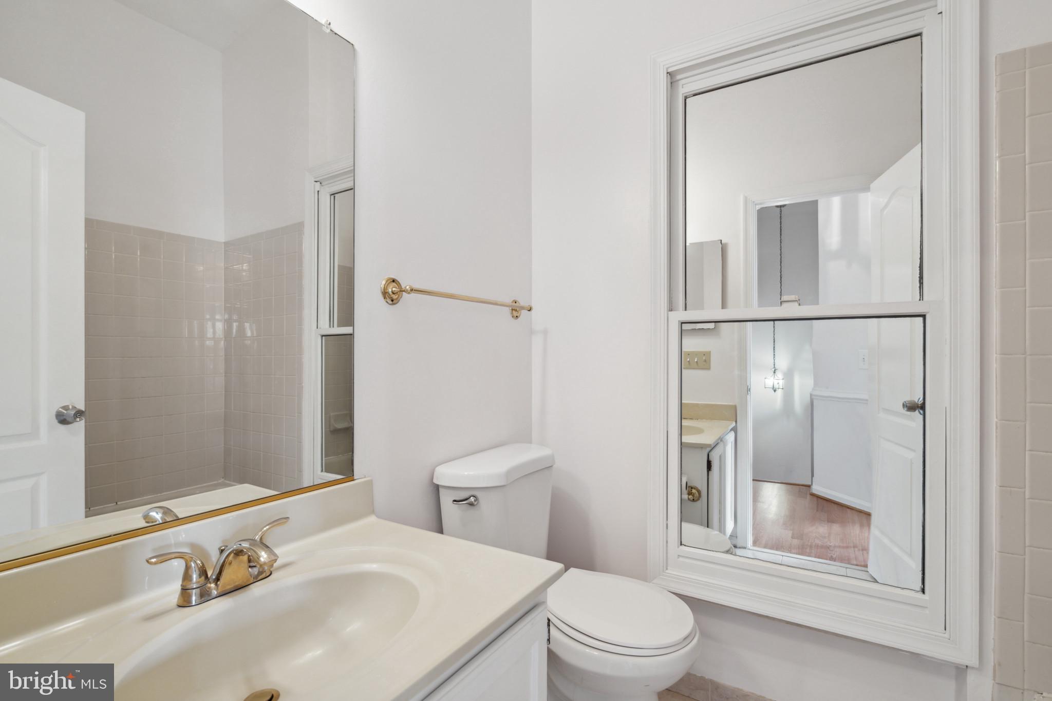 CAROLYN FOREST - Residential