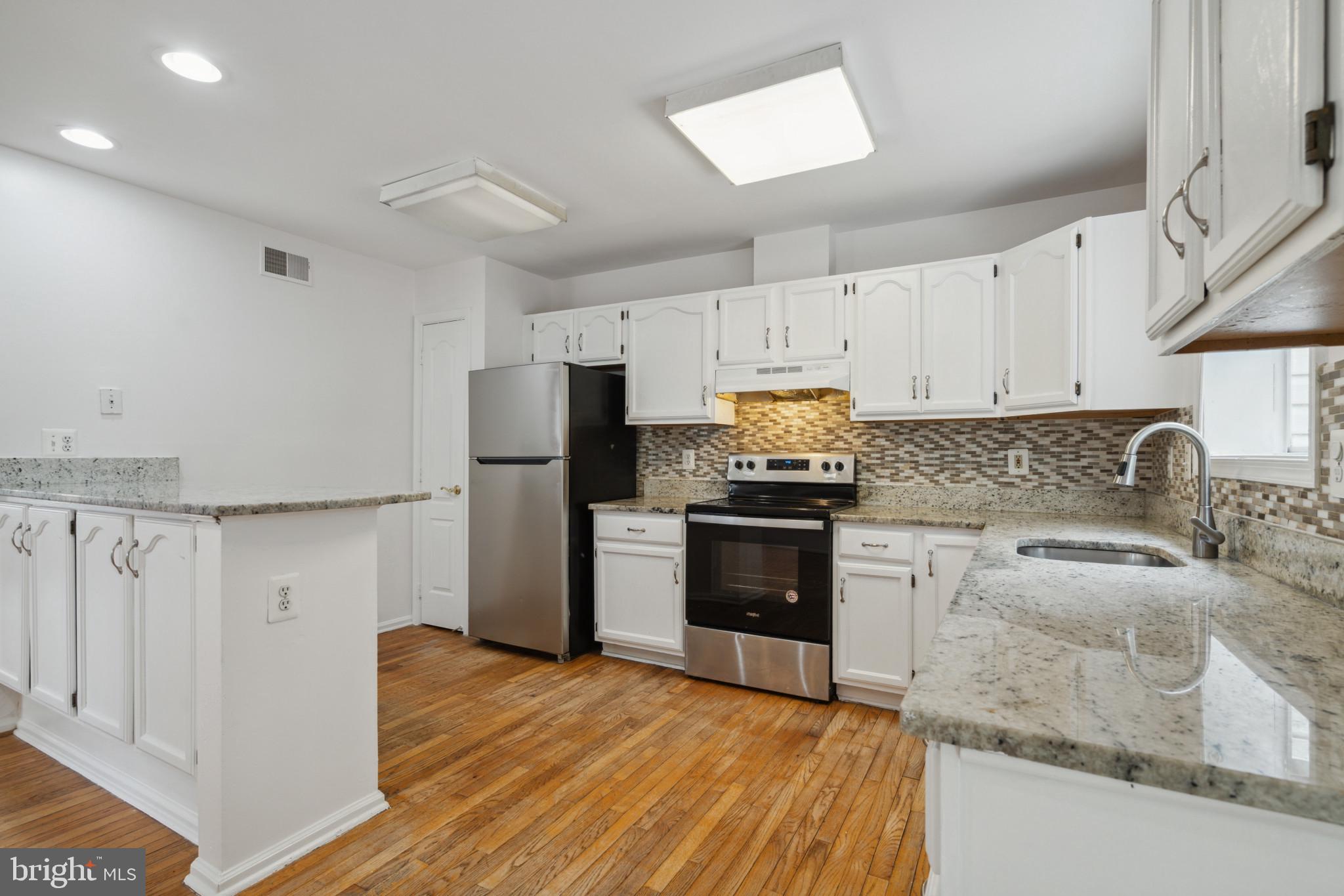 CAROLYN FOREST - Residential