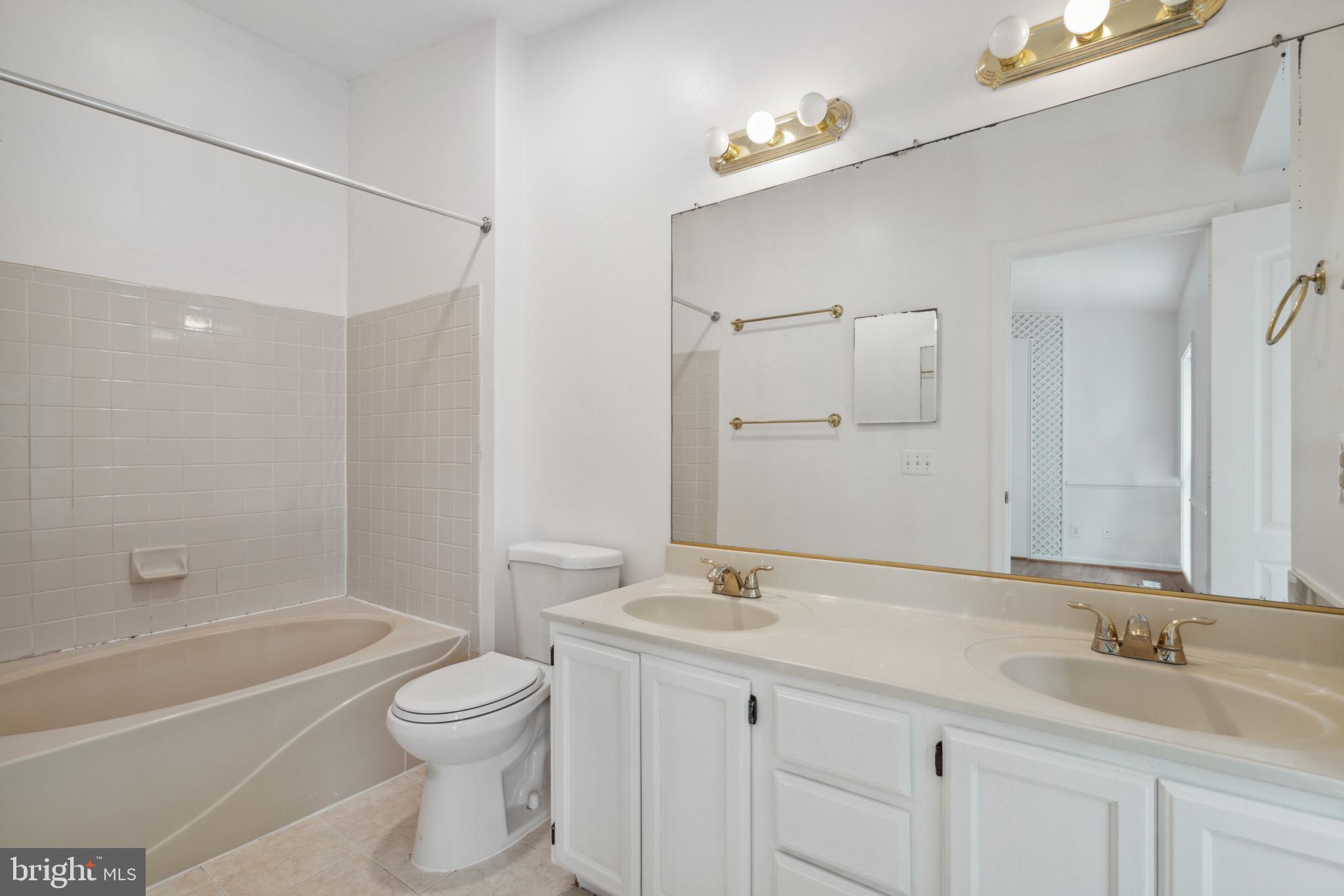 CAROLYN FOREST - Residential