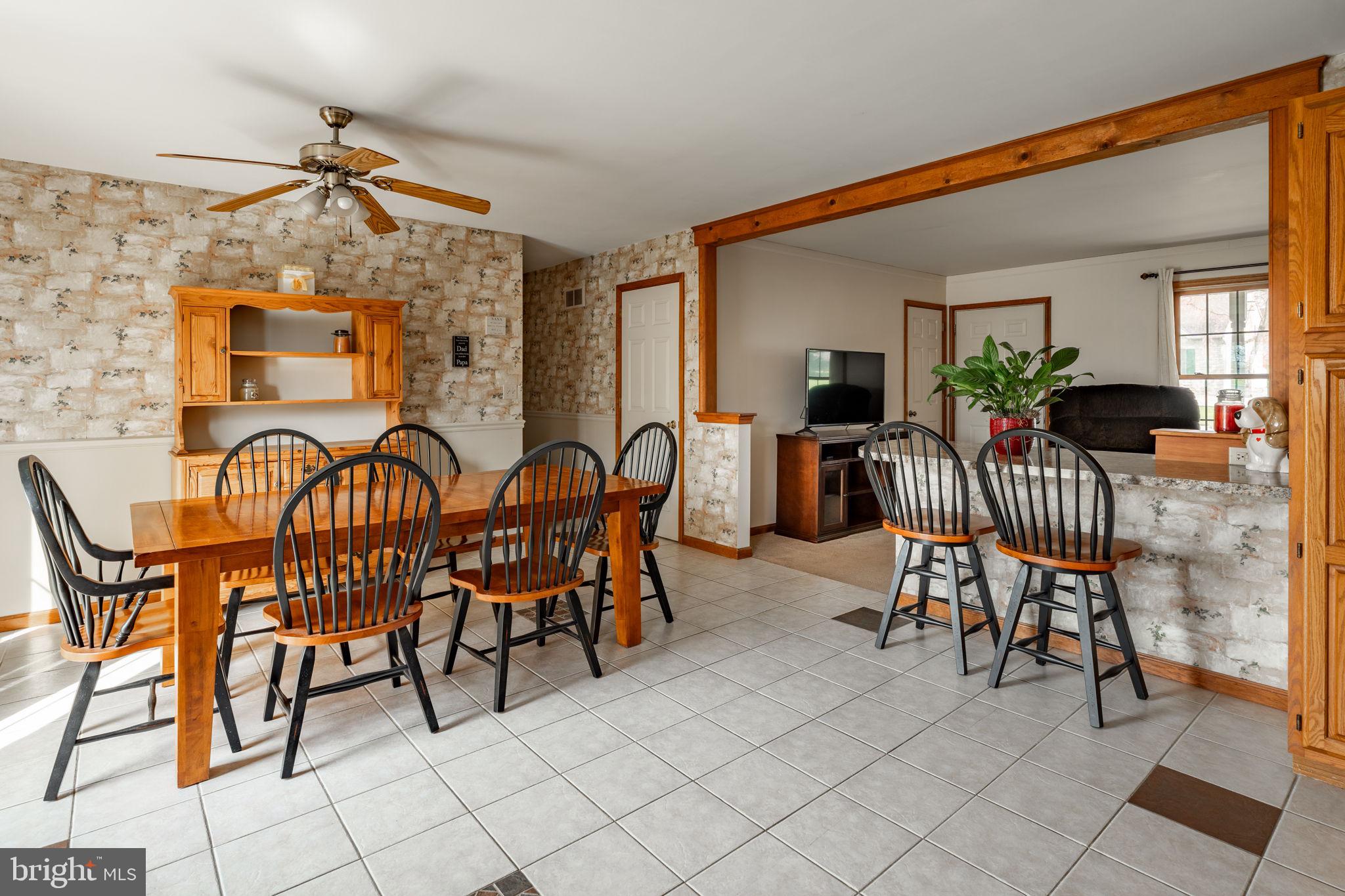 COUNTRY MEADOWS ESTATES - Residential