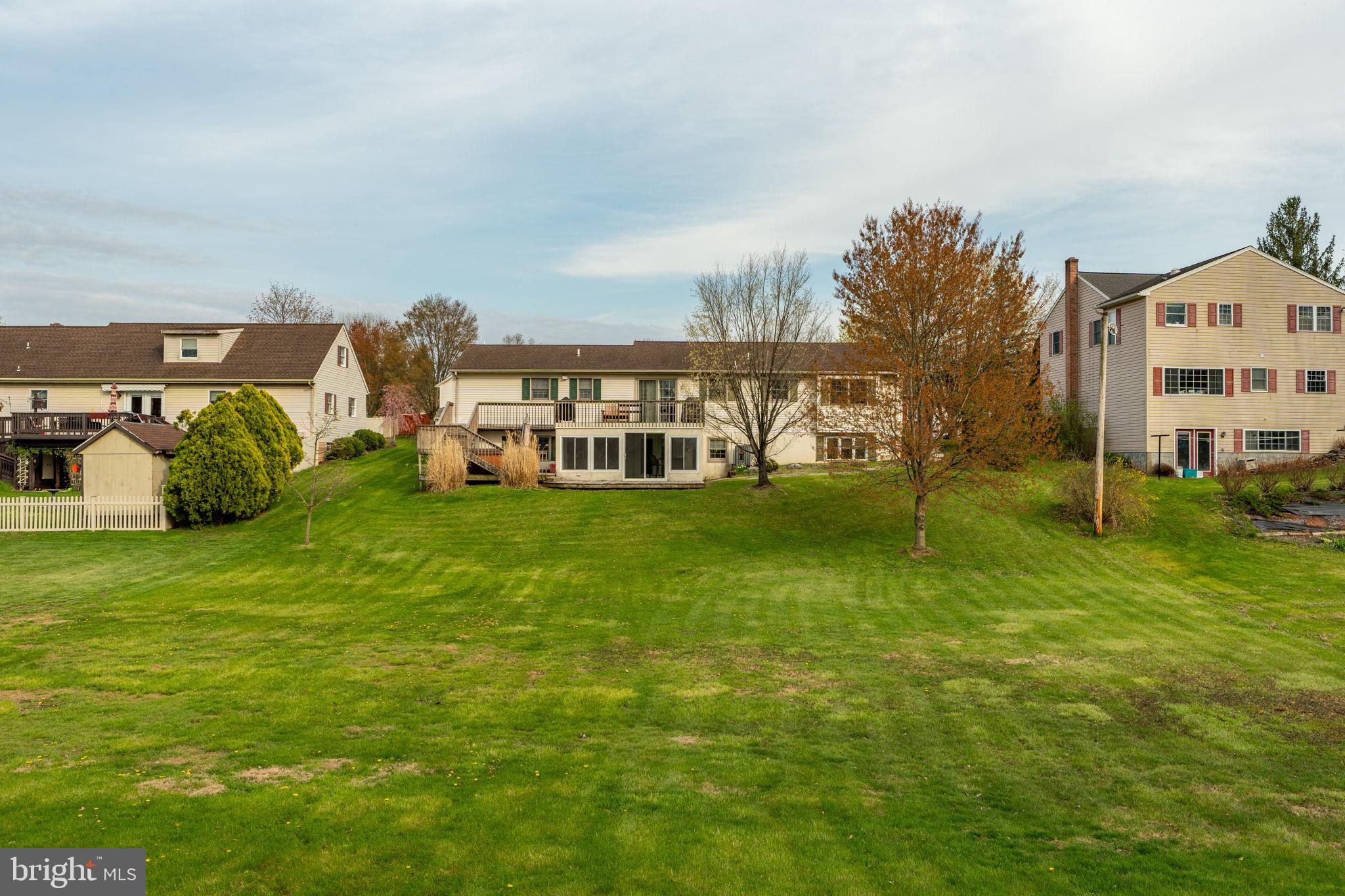 COUNTRY MEADOWS ESTATES - Residential