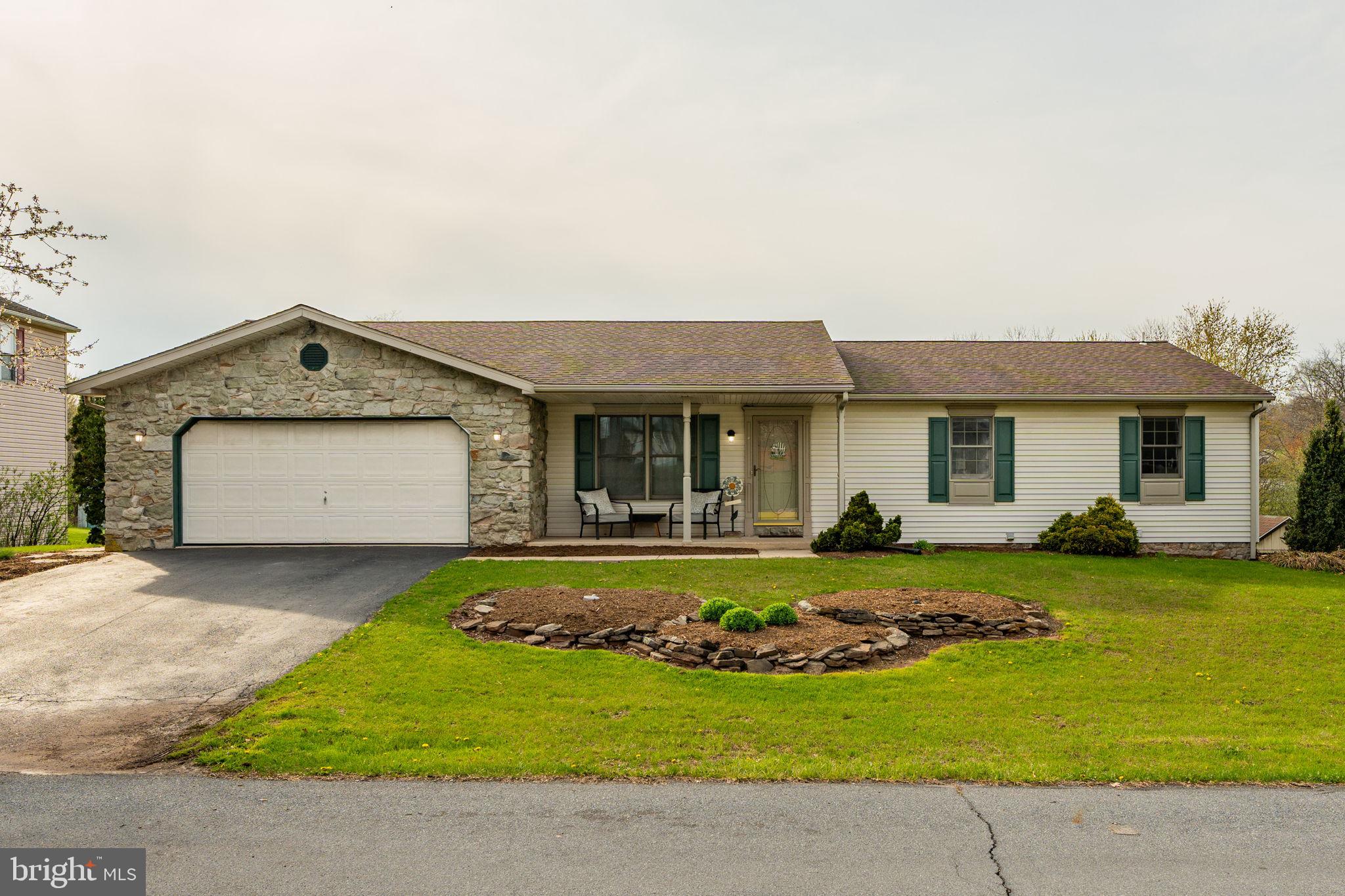 COUNTRY MEADOWS ESTATES - Residential